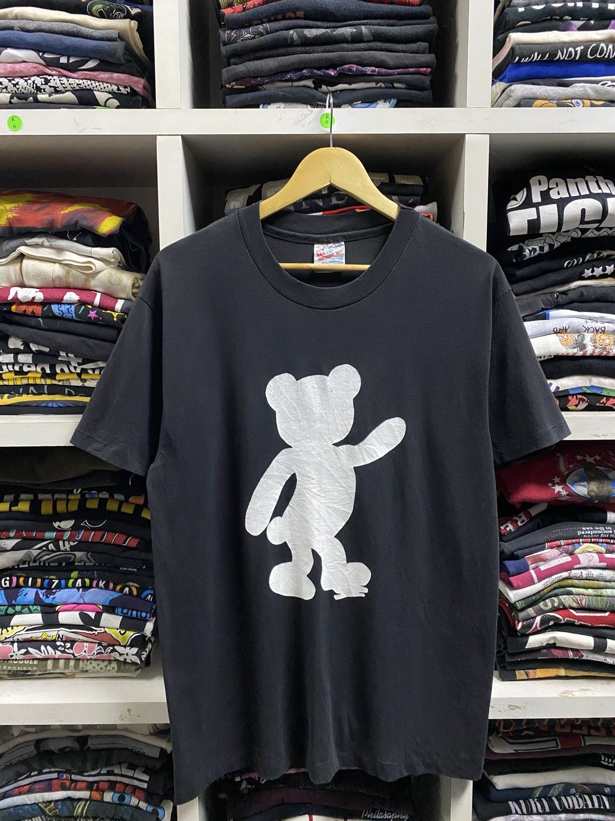 Hanes × Vintage Vintage 90’s Jay Shadow Bear Cartoon Tee Size US L / EU 52-54 / 3 - 1 Thumbnail