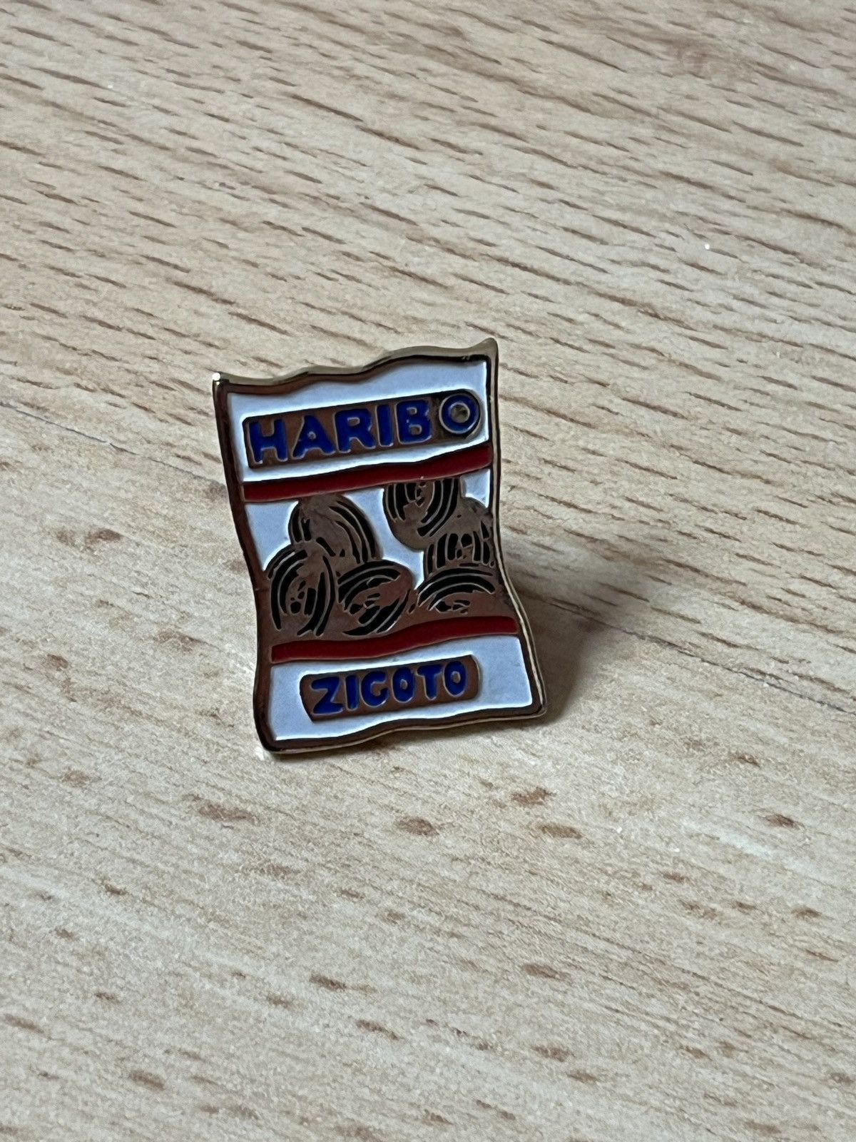 Junk Food × Vintage Haribo Zigoto vintage pin Size ONE SIZE - 1 Thumbnail