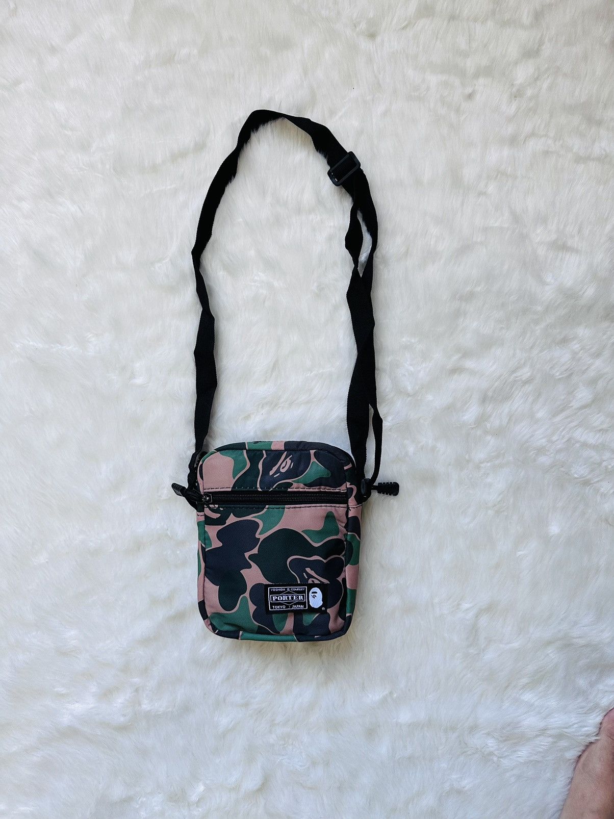 Japanese Brand 🇯🇵 Japanese Brand Camouflage Quick Pocket Sling Bag Size ONE SIZE - 6 Thumbnail