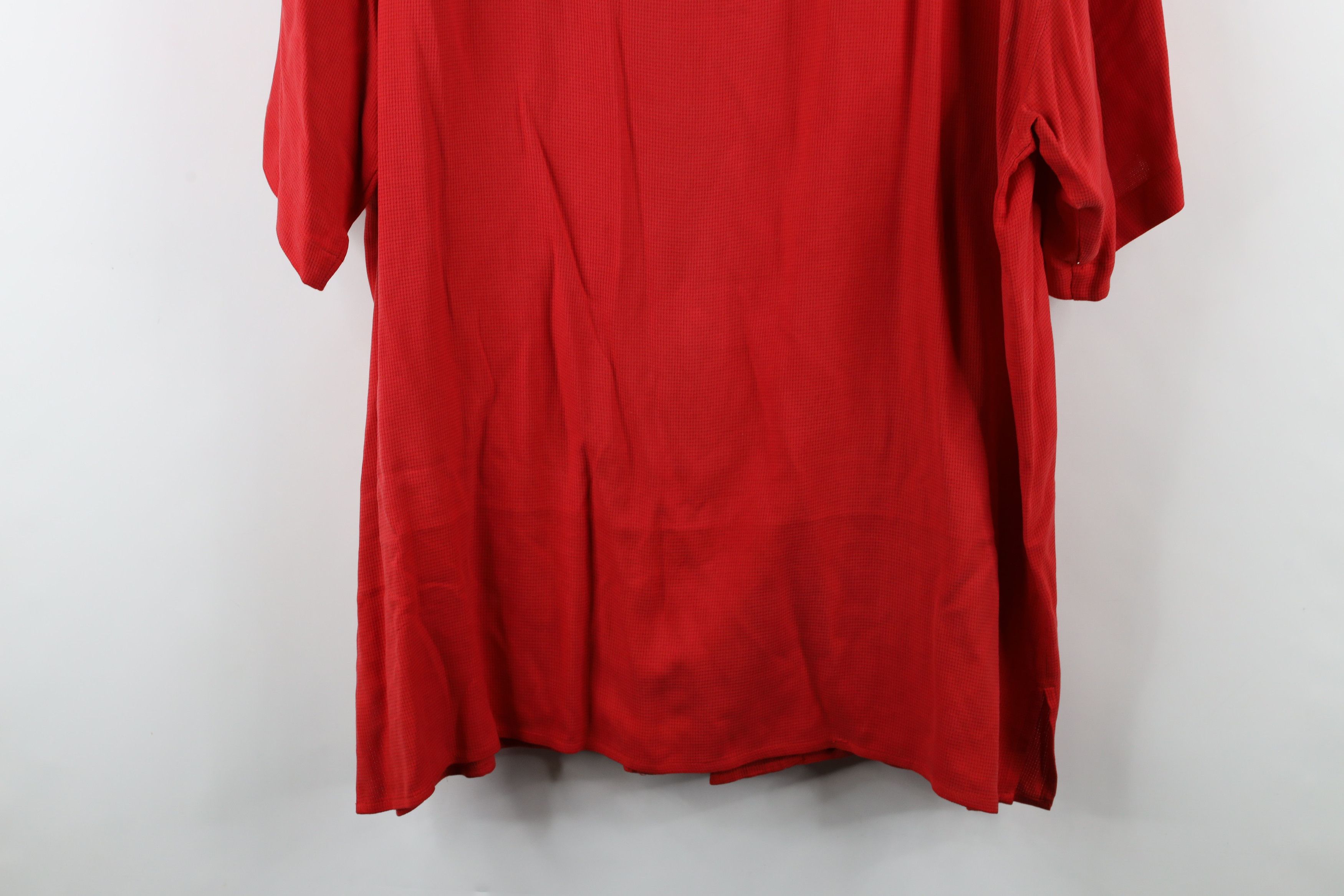 Vintage Vintage 90s Streetwear Silk Short Sleeve Button Shirt Red Size US XL / EU 56 / 4 - 11 Thumbnail