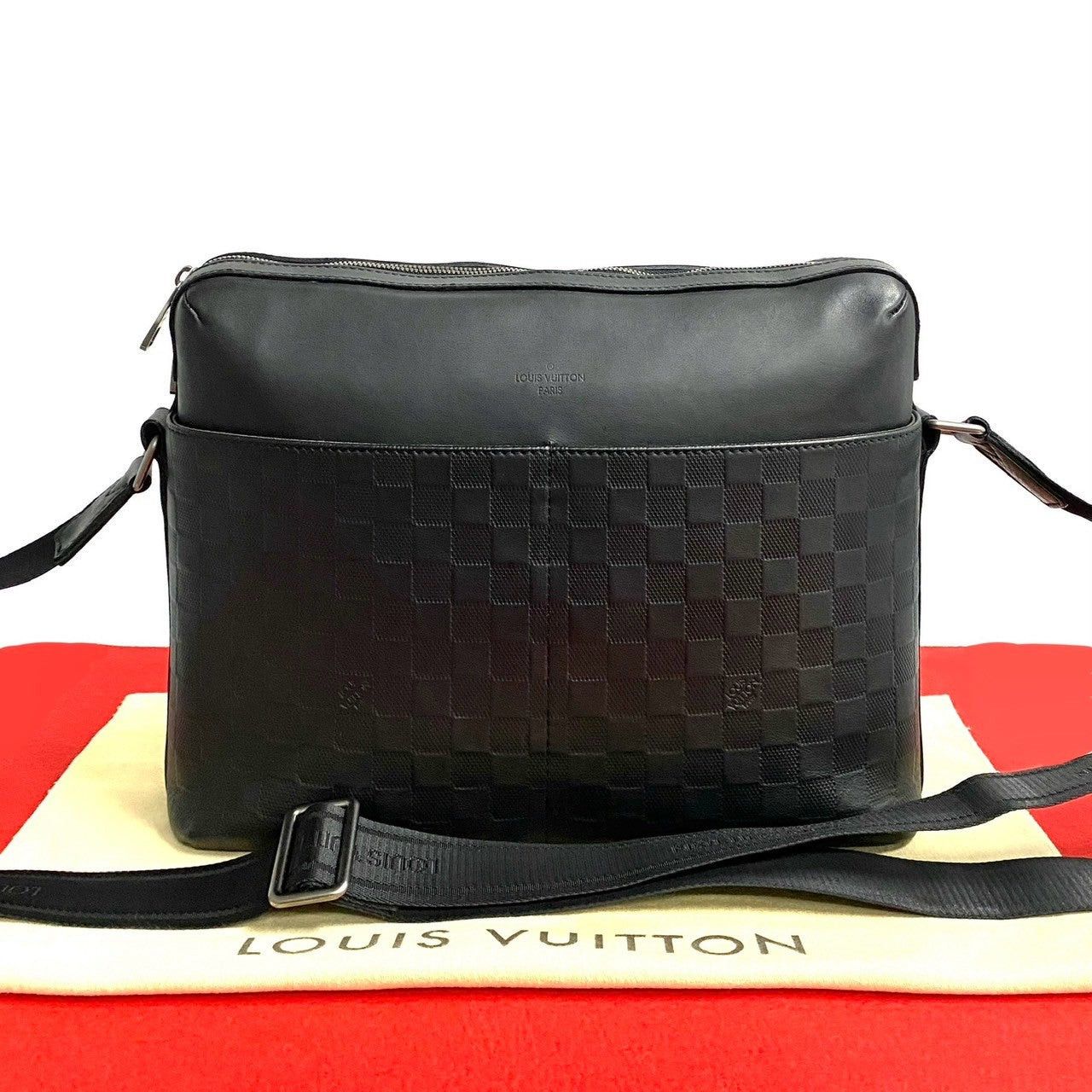 Louis Vuitton Louis Vuitton Shoulder Bag Black Leather Size ONE SIZE - 1 Thumbnail