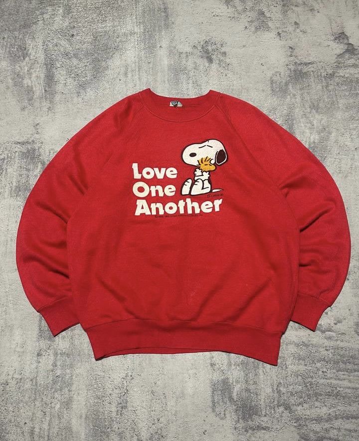 Peanuts Vintage SNOPPY Love One Another Sweatshirt Size: XL Size US XL / EU 56 / 4 - 1 Thumbnail