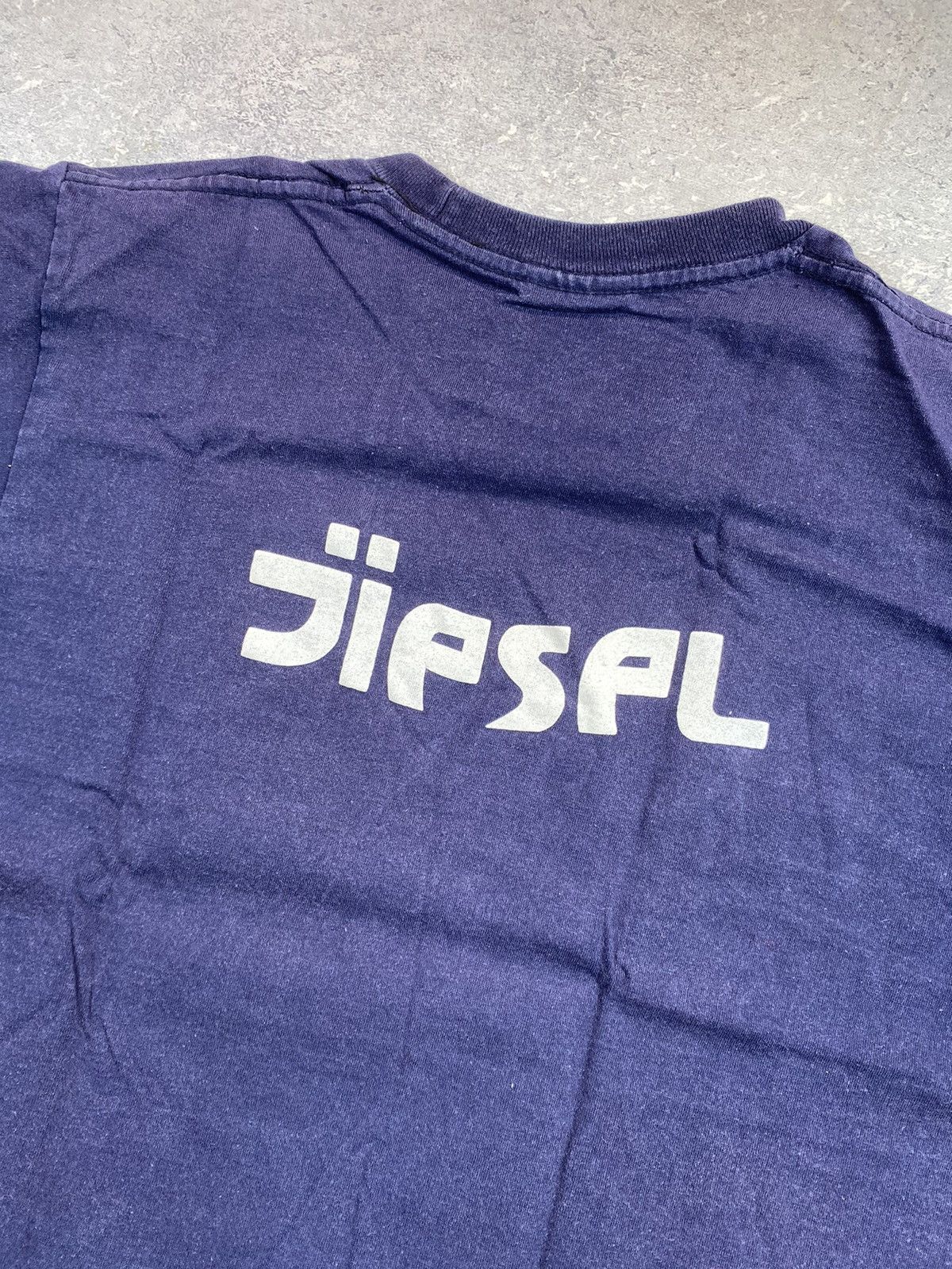 Diesel × Japanese Brand × Vintage Vintage Diesel Men’s Blue T-shirt With Big Centre Logo Size US S / EU 44-46 / 1 - 8 Thumbnail