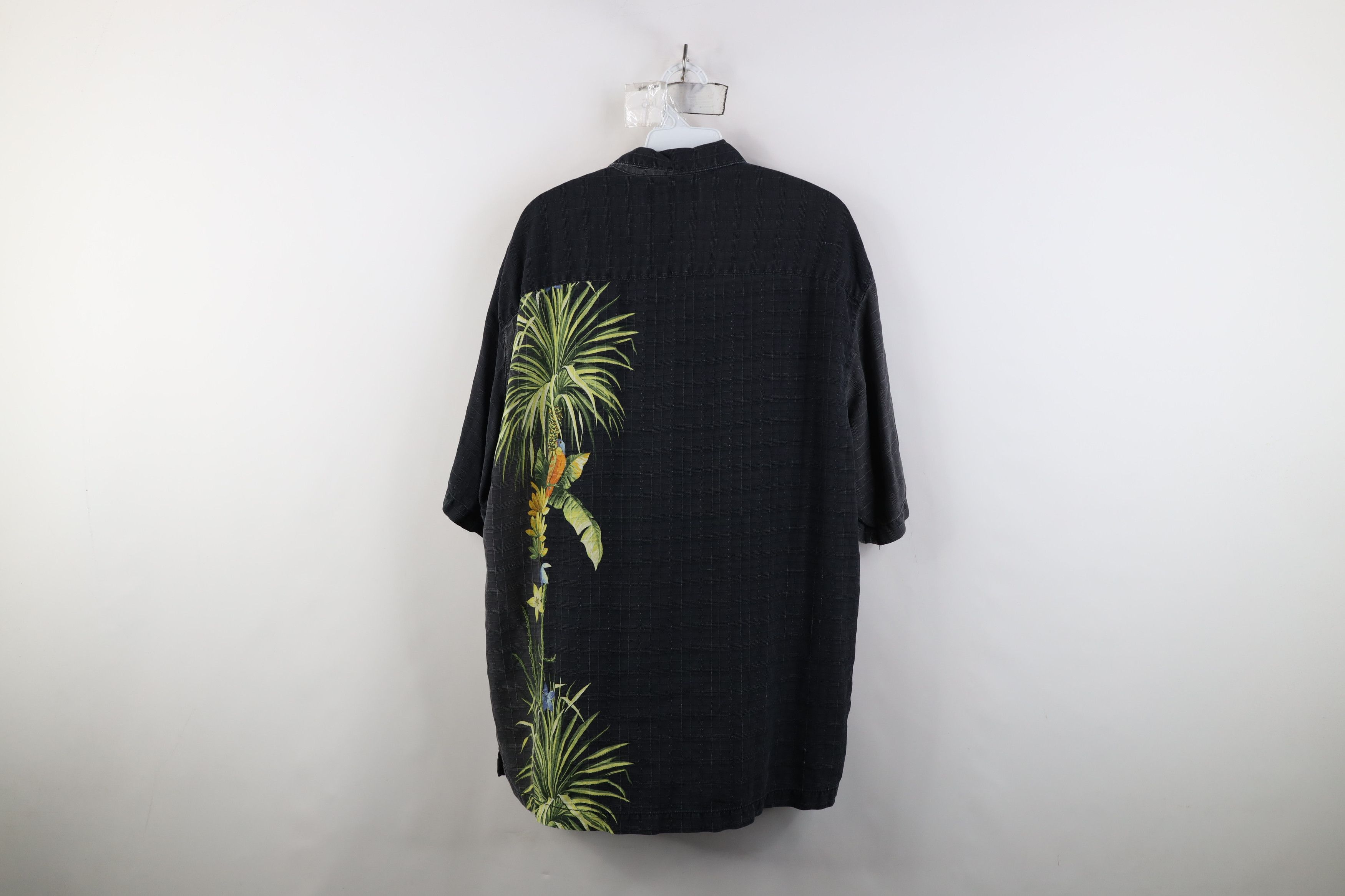 Tommy Bahama Vintage Tommy Bahama Toucan Flower Hawaiian Button Shirt Size US L / EU 52-54 / 3 - 12 Thumbnail