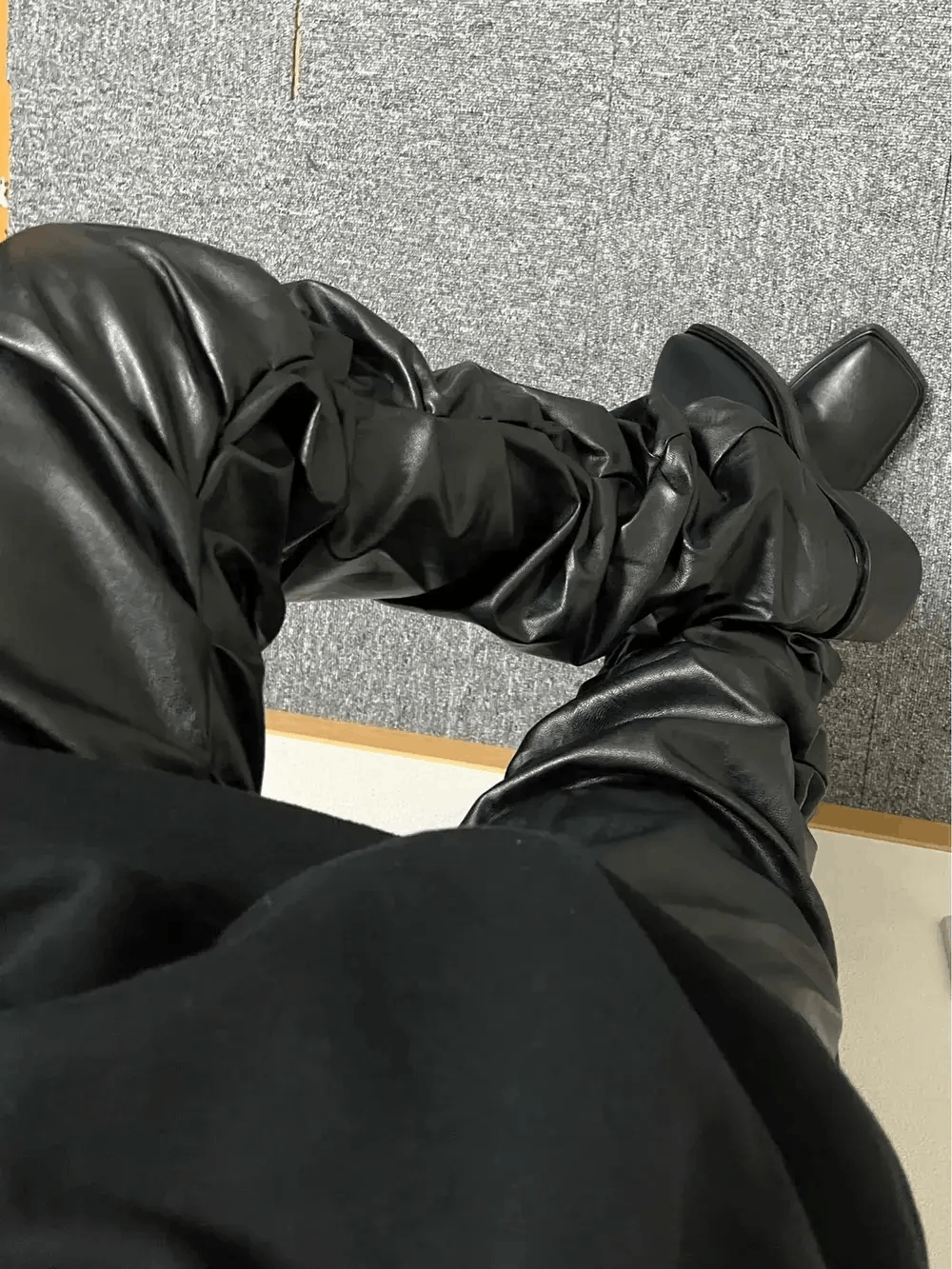 Japanese Brand × Leather Loose Ruched Casual Pu Leather Pants Size US 32 / EU 48 - 9 Thumbnail