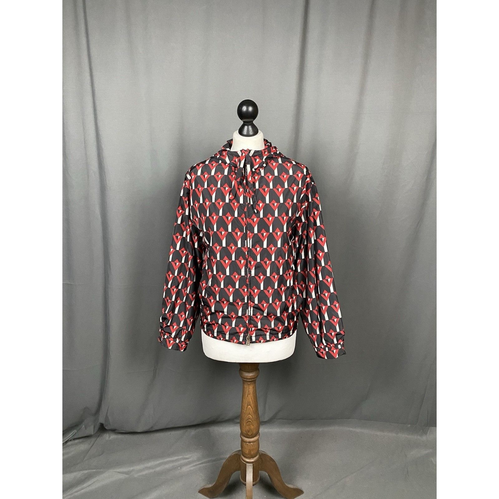 Prada MINT! Prada Women's Black Red Geometric Pattern Windbreaker Size XS / US 0-2 / IT 36-38 - 3 Thumbnail
