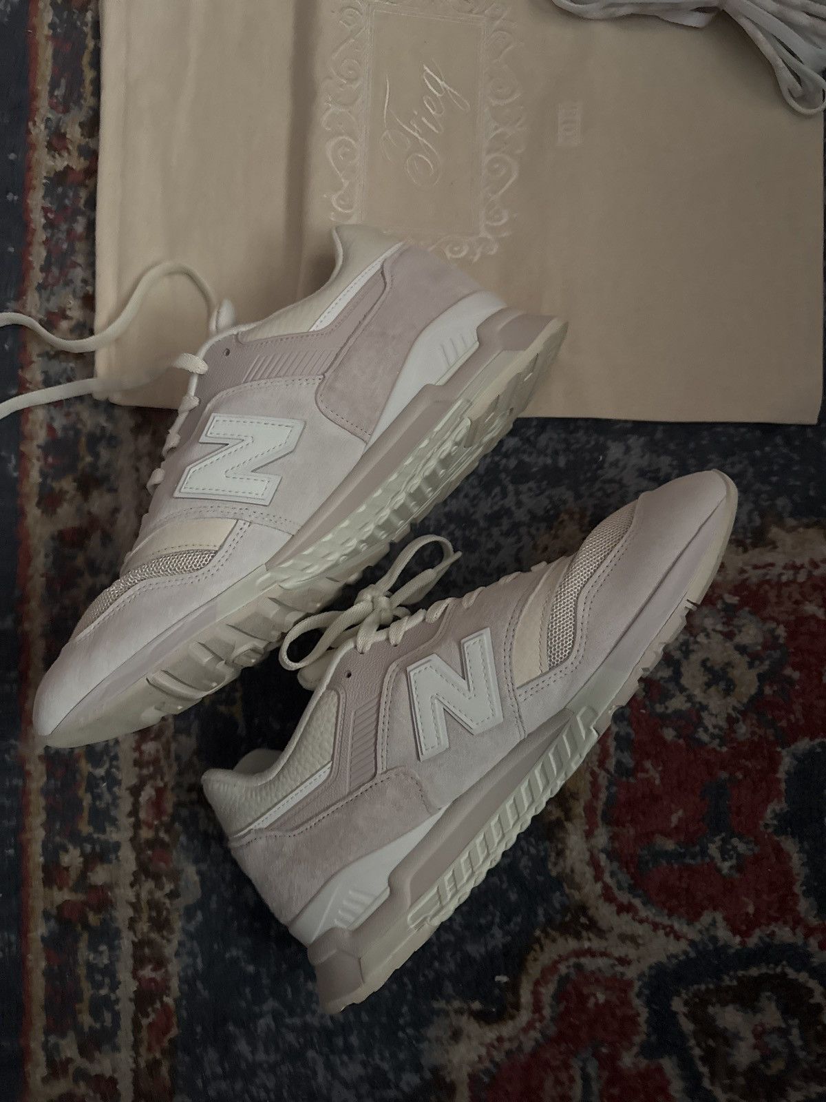 Kith × New Balance Kith x New Balance Easter 997 Size US 11 / EU 44 - 1 Thumbnail