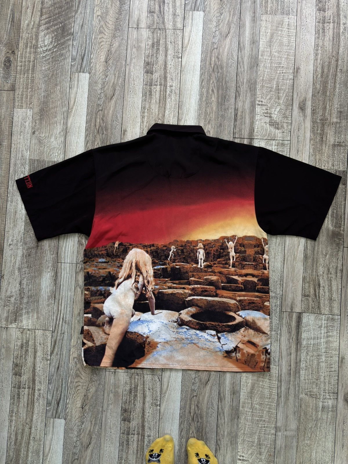 Band Tees Led Zeppelin Houses of the Holy 2003 Vintage Shirt Size US XL / EU 56 / 4 - 10 Thumbnail