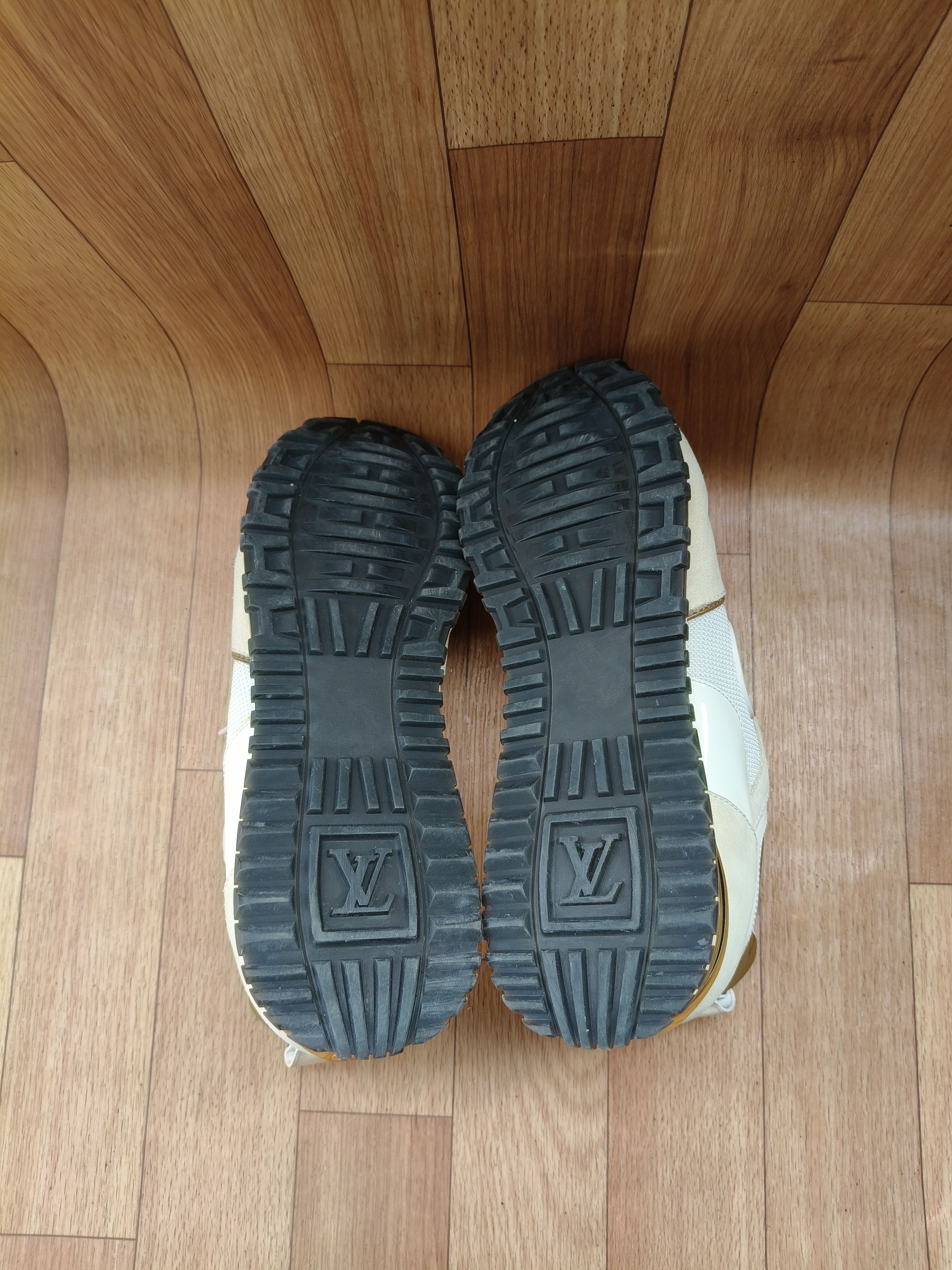 Louis Vuitton Louis Vuitton mesh runaway sneakers Size US 8.5 / EU 41-42 - 14 Thumbnail