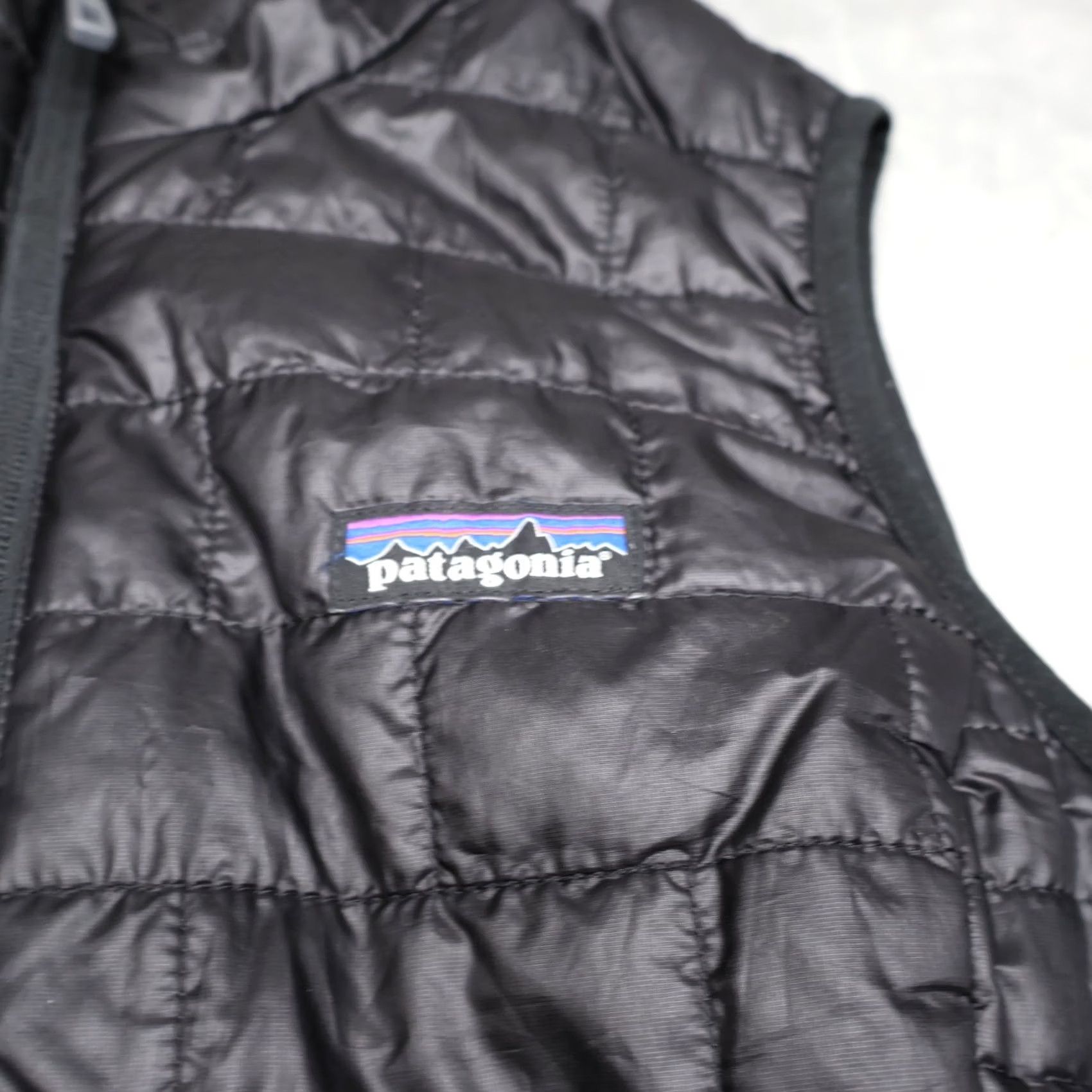 Patagonia Patagonia Vest Womens Small Black Nano Puff Quilted Primaloft Lightweight Logo zipped pockets Sleeveless Short Regular Fit Size S / US 4 / IT 40 - 4 Thumbnail