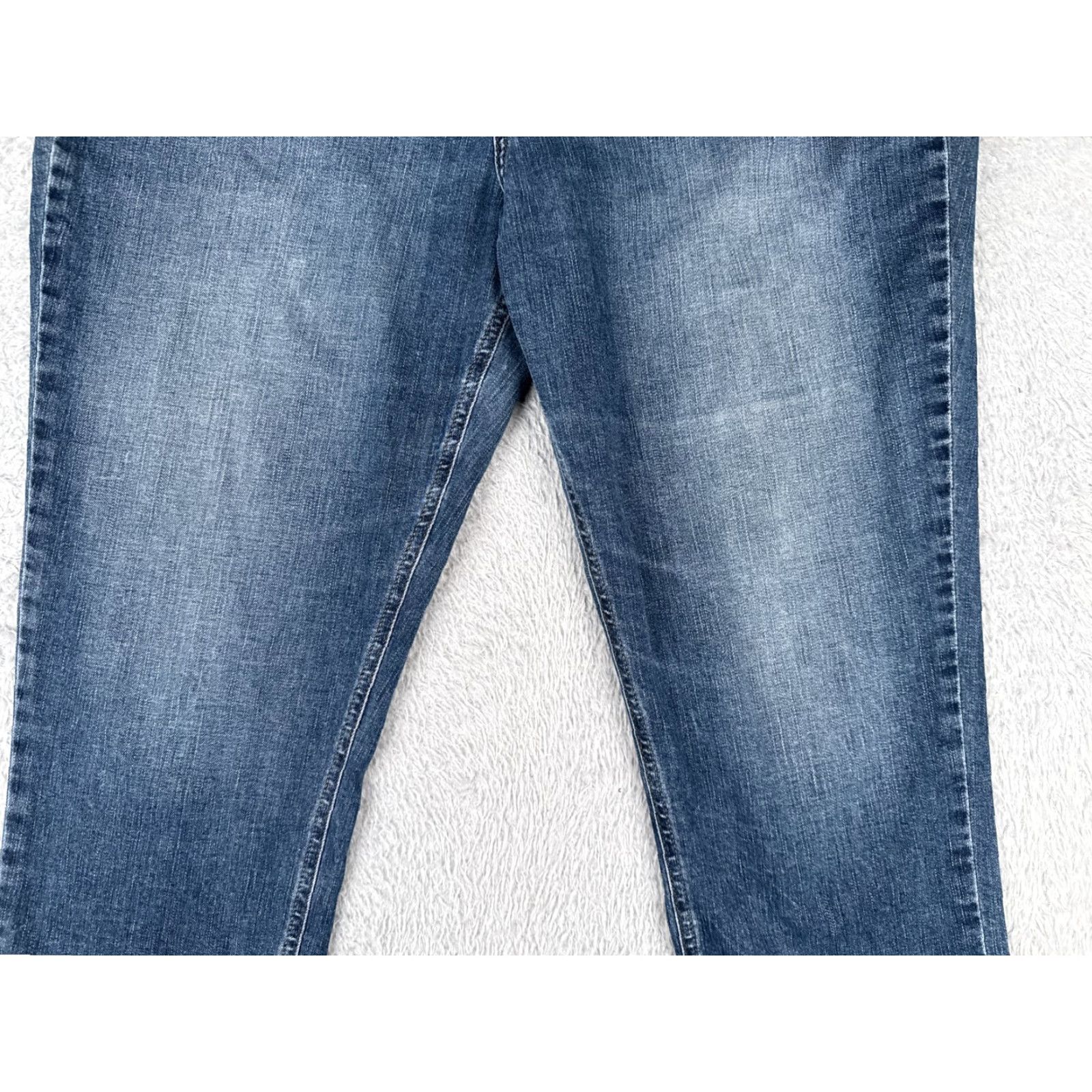 Lee Lee Jeans Women Capri 16 Blue Denim Medium Wash Cotton Blend Zip Fly 36x22 Size 38" / US 16 / IT 52 - 3 Thumbnail