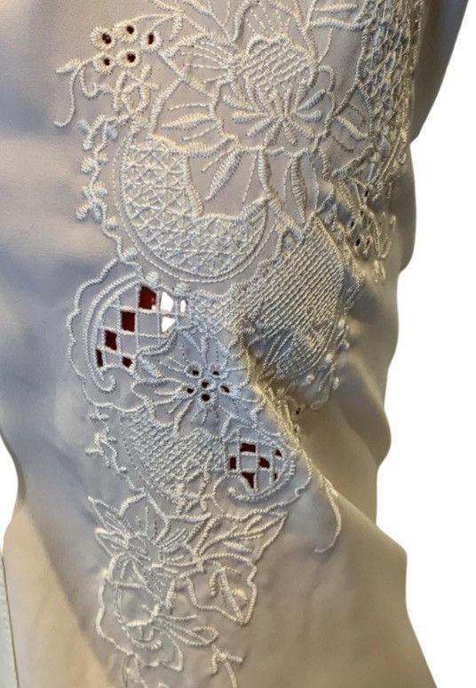Other Vintage White Embroidered Blouse Hing Lee Lace Top Size 25 Size XL / US 12-14 / IT 48-50 - 2 Thumbnail