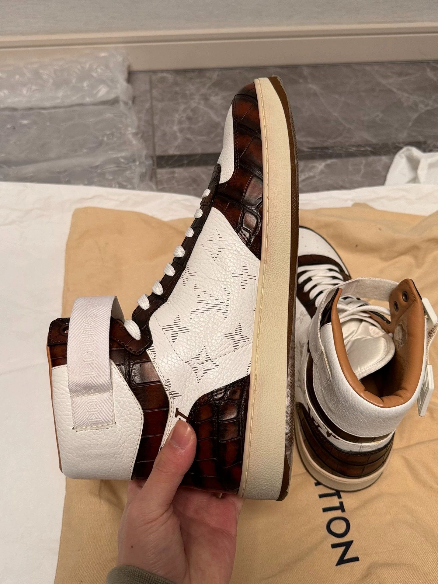 Louis Vuitton LV Rivoli Croc Monogram Sneaker 42 New Size US 9 / EU 42 - 5 Thumbnail