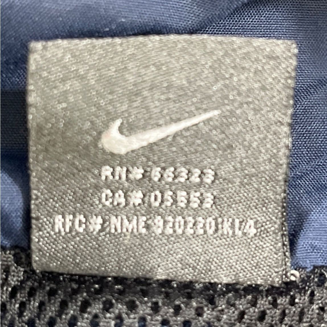 Nike Nike Men's Navy Blue Jacket/Windbreaker Size M SKU 5470 Size US M / EU 48-50 / 2 - 5 Thumbnail