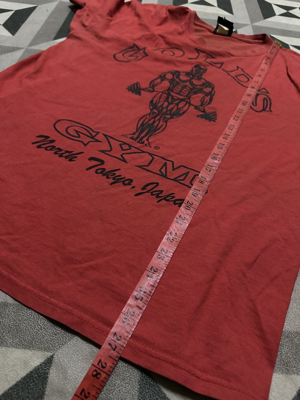 Vintage Vintage Gold’s gym “north tokyo japan” tshirt Size US L / EU 52-54 / 3 - 9 Thumbnail