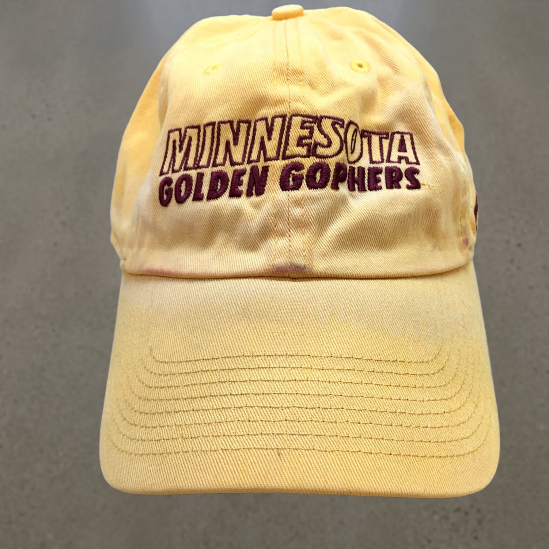 Nike Nike Baseball Cap Minnesota Gophers Mens Gold OS Curved Brim Embroidered Logo Size ONE SIZE - 1 Thumbnail