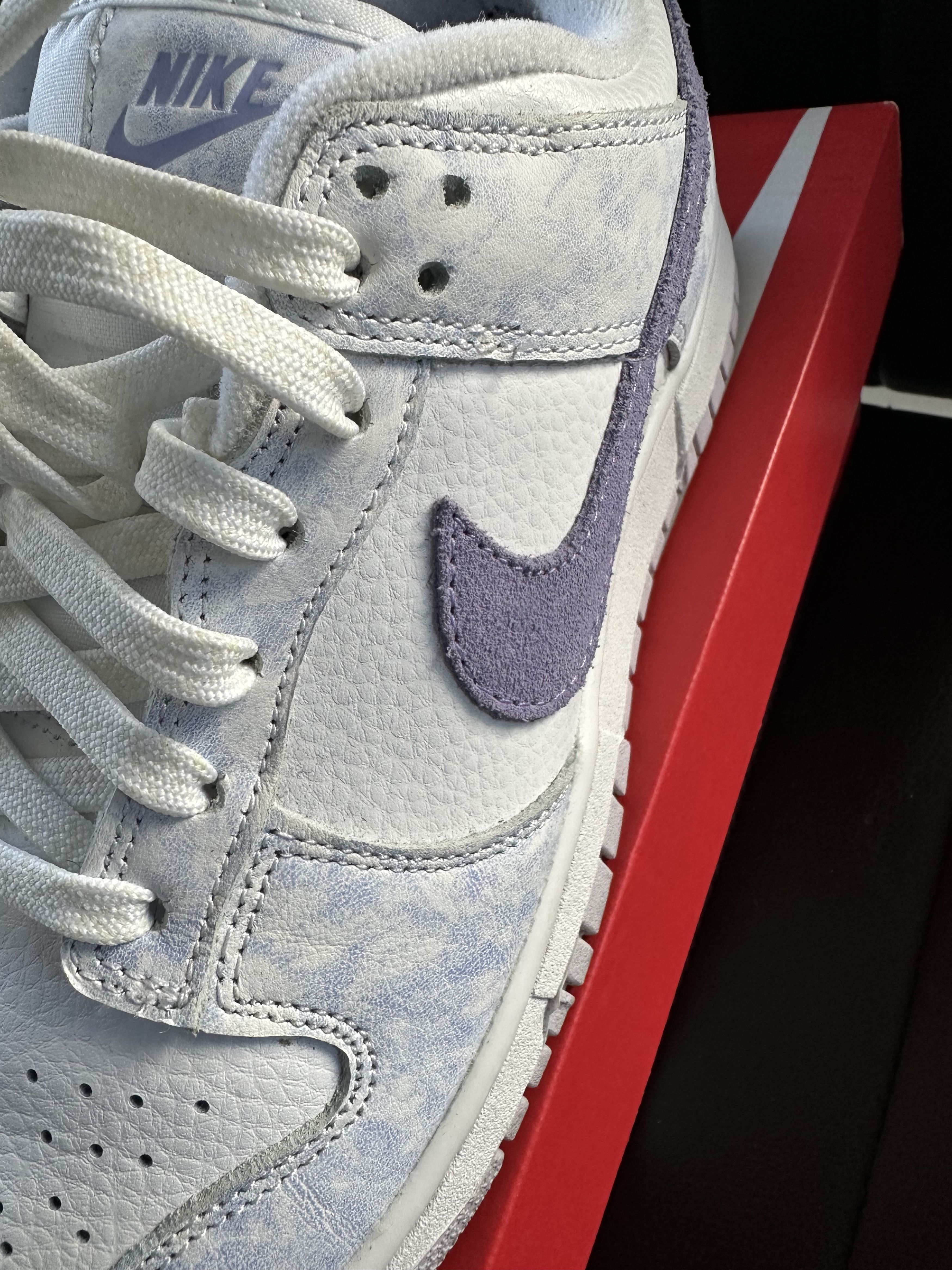 Nike PREOWNED WMNS NIKE DUNK LOW OG "PURPLE PULSE" Size US 7.5 / IT 37.5 - 5 Thumbnail