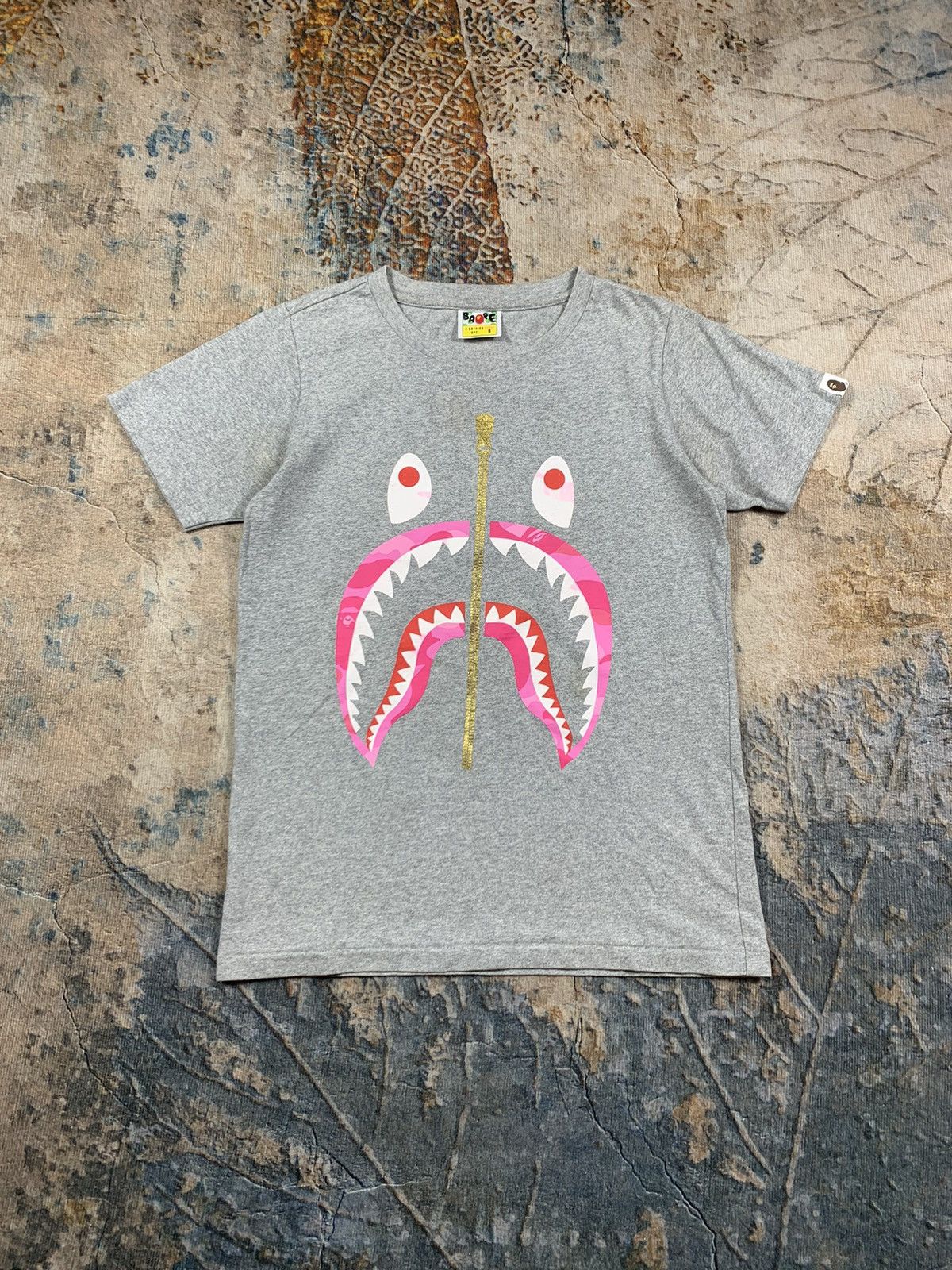 Bape Color Camo Shark Tee Size S / US 4 / IT 40 - 1 Thumbnail