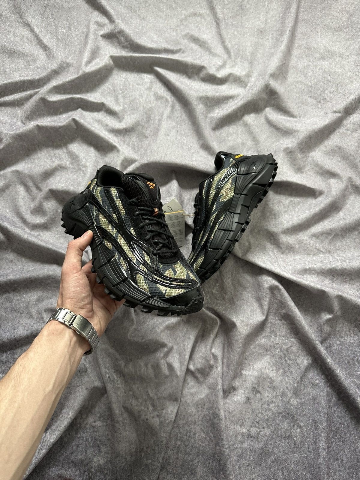 Maharishi Maharishi x Reebok Zig Kinetica 2.5 Tiger Camo Sneakers Size US 7.5 / EU 40-41 - 1 Thumbnail