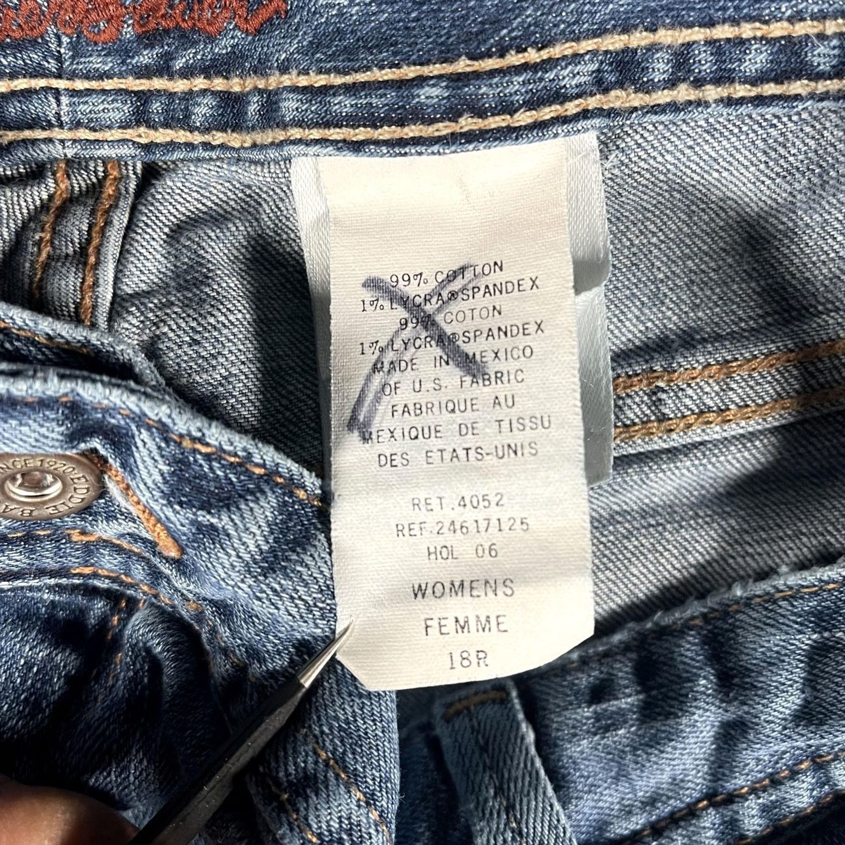Eddie Bauer Eddie Bauer Jeans Womens 18R Blue Stretch Denim Medium Wash 5-Pocket Classic Straight Regular Rise Mid 30.5 In Inseam Size 40" / US 18 - 6 Thumbnail