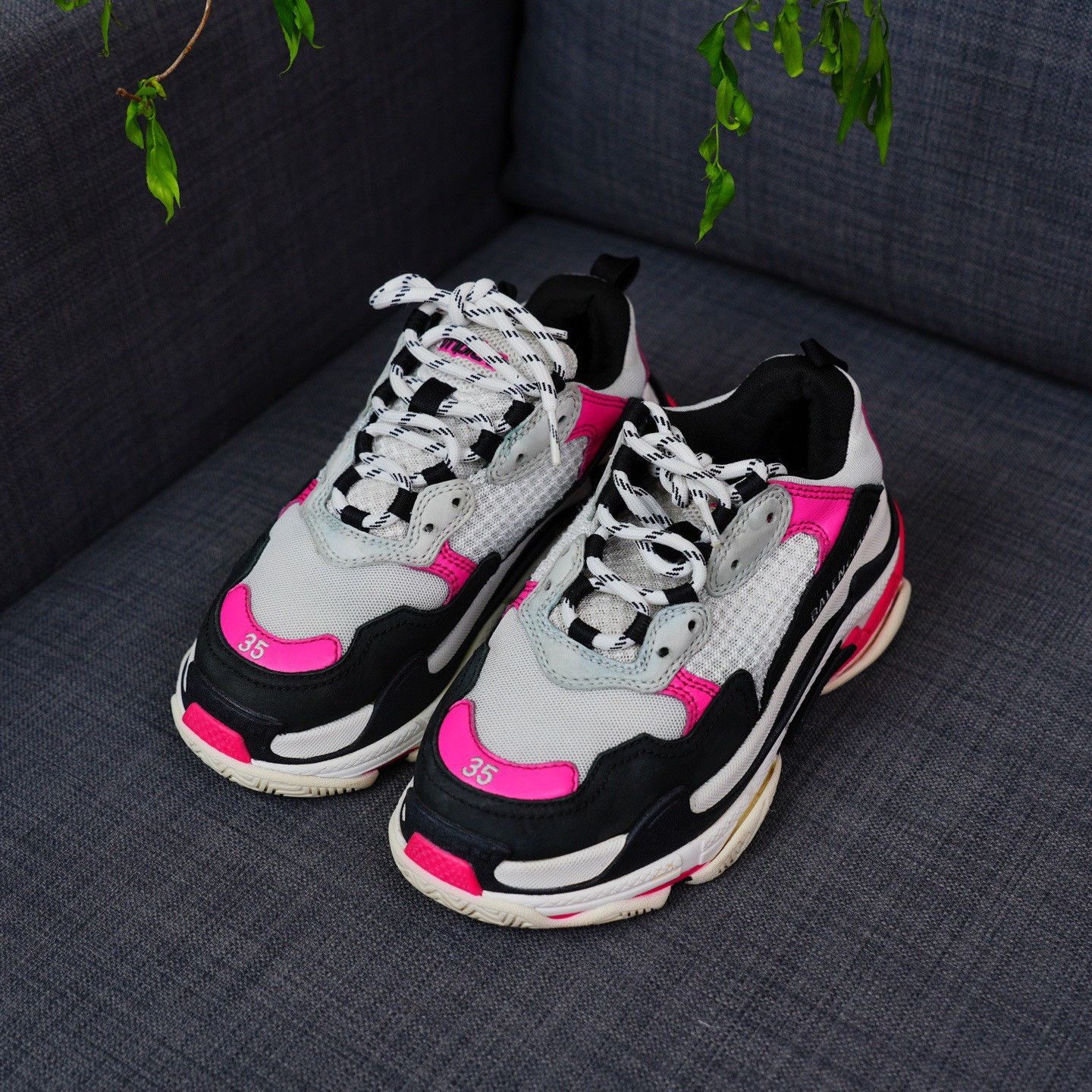 Balenciaga Balenciaga Pink Lowtop Sneakers us_5 Women Size US 5 / IT 35 - 1 Thumbnail