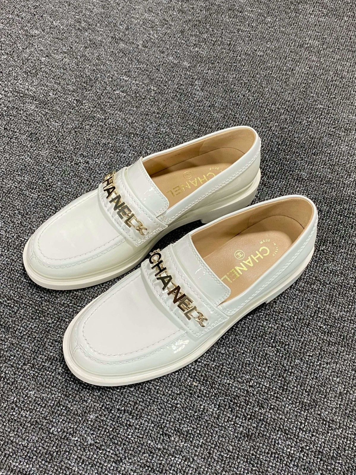 Chanel Chanel Chain Metal Logo Loafers Size US 6 / IT 36 - 1 Thumbnail