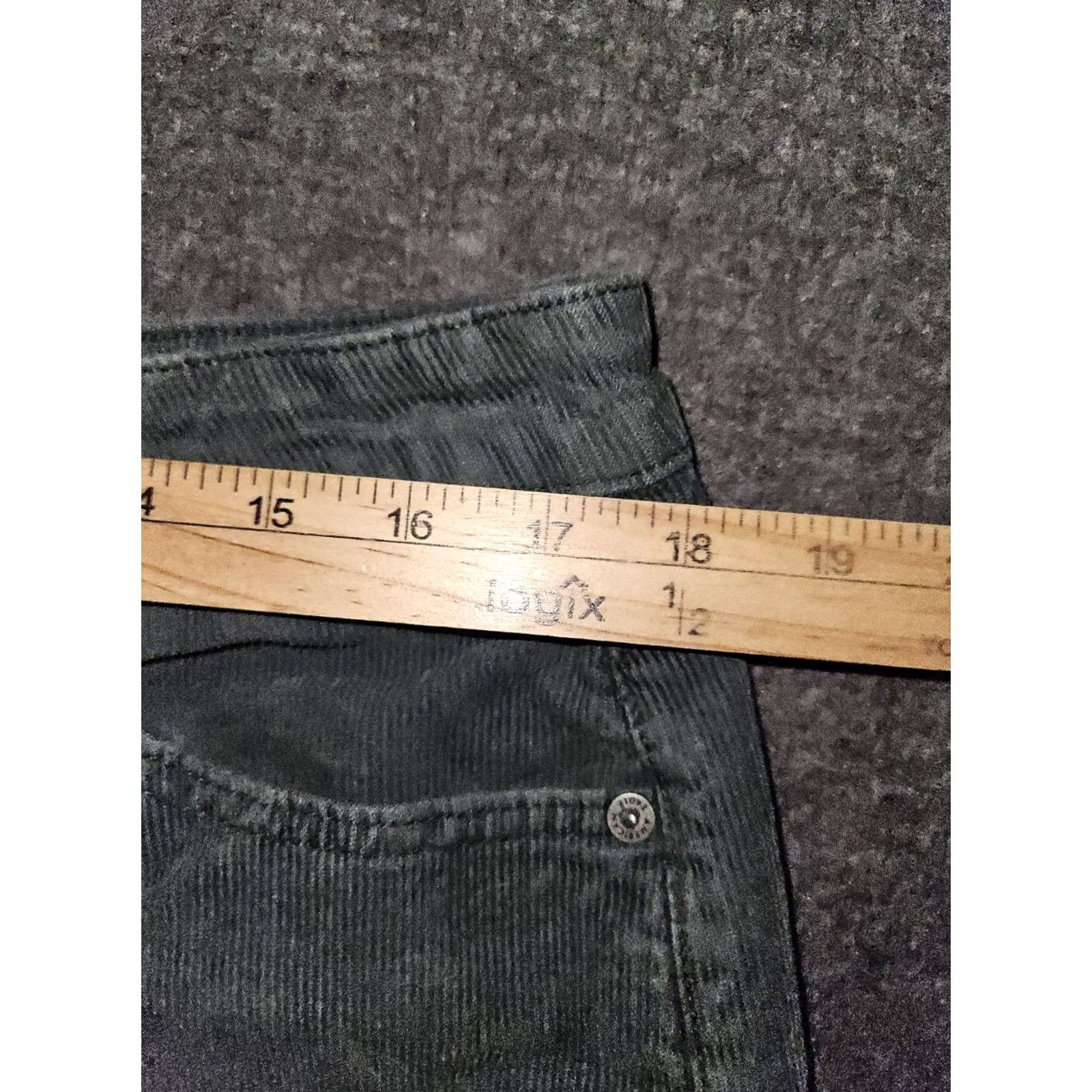 American Eagle Outfitters VINTAGE American Eagle Corduroy Mom Straight Jeans Womens 16 Green High Rise 27in Inseam 90s Preppy Bohemian Logo Pocket Zipper Button Lounge Size 38" / US 16 / IT 52 - 4 Thumbnail