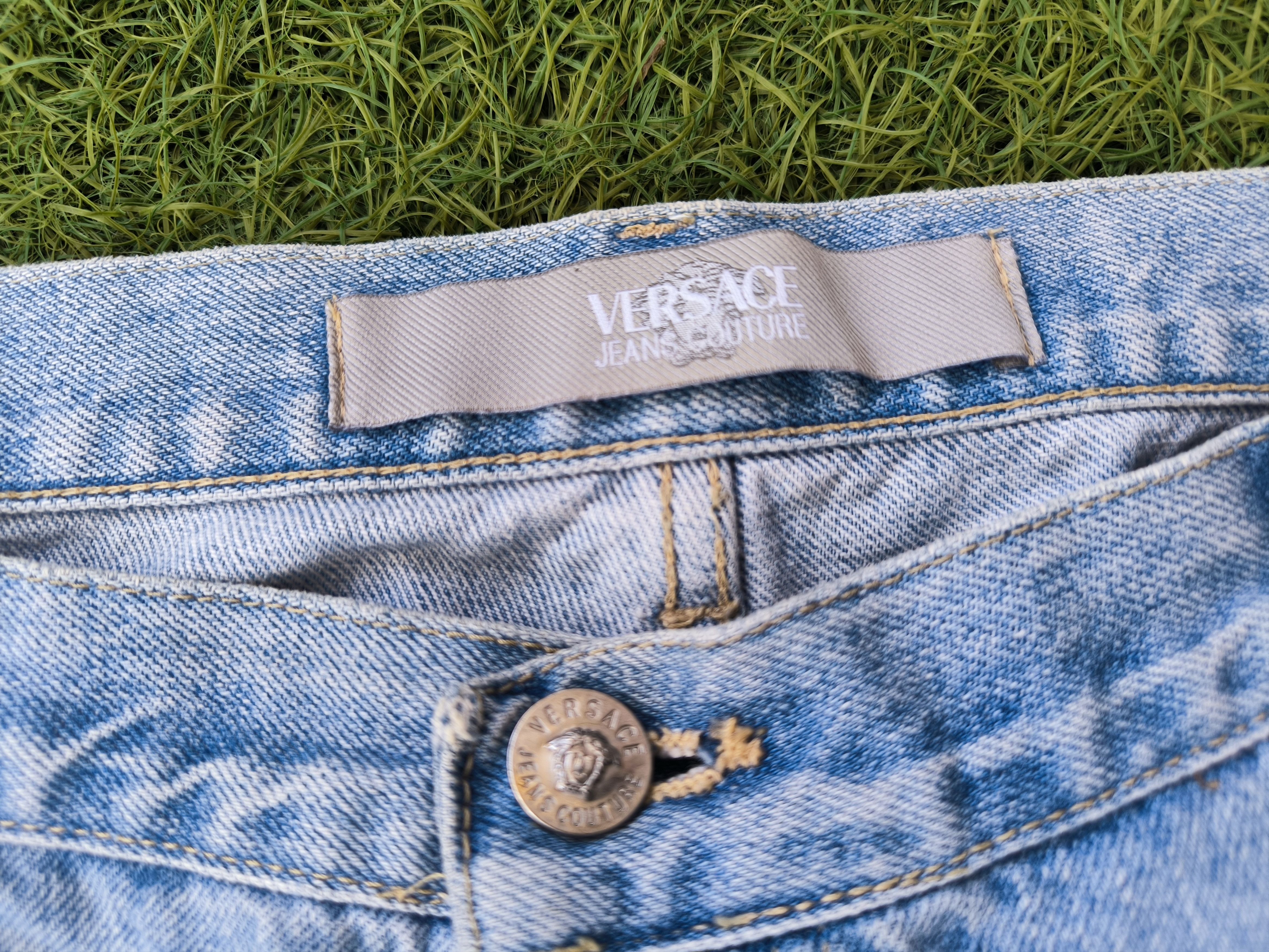 Versace Jeans Couture Vintage 90's Versace Jeans Couture Light Wash Denim Jeans Size US 44 / EU 60 - 4 Thumbnail