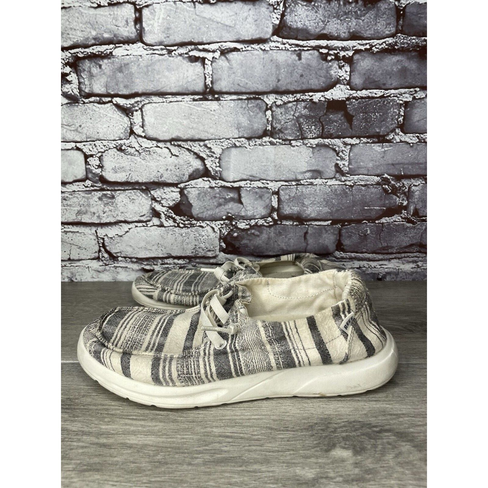 REEF Reef Cushion Coast Mid White Fabric Black Lace Up Sneakers W Size US 8.5 / IT 38.5 - 18 Thumbnail