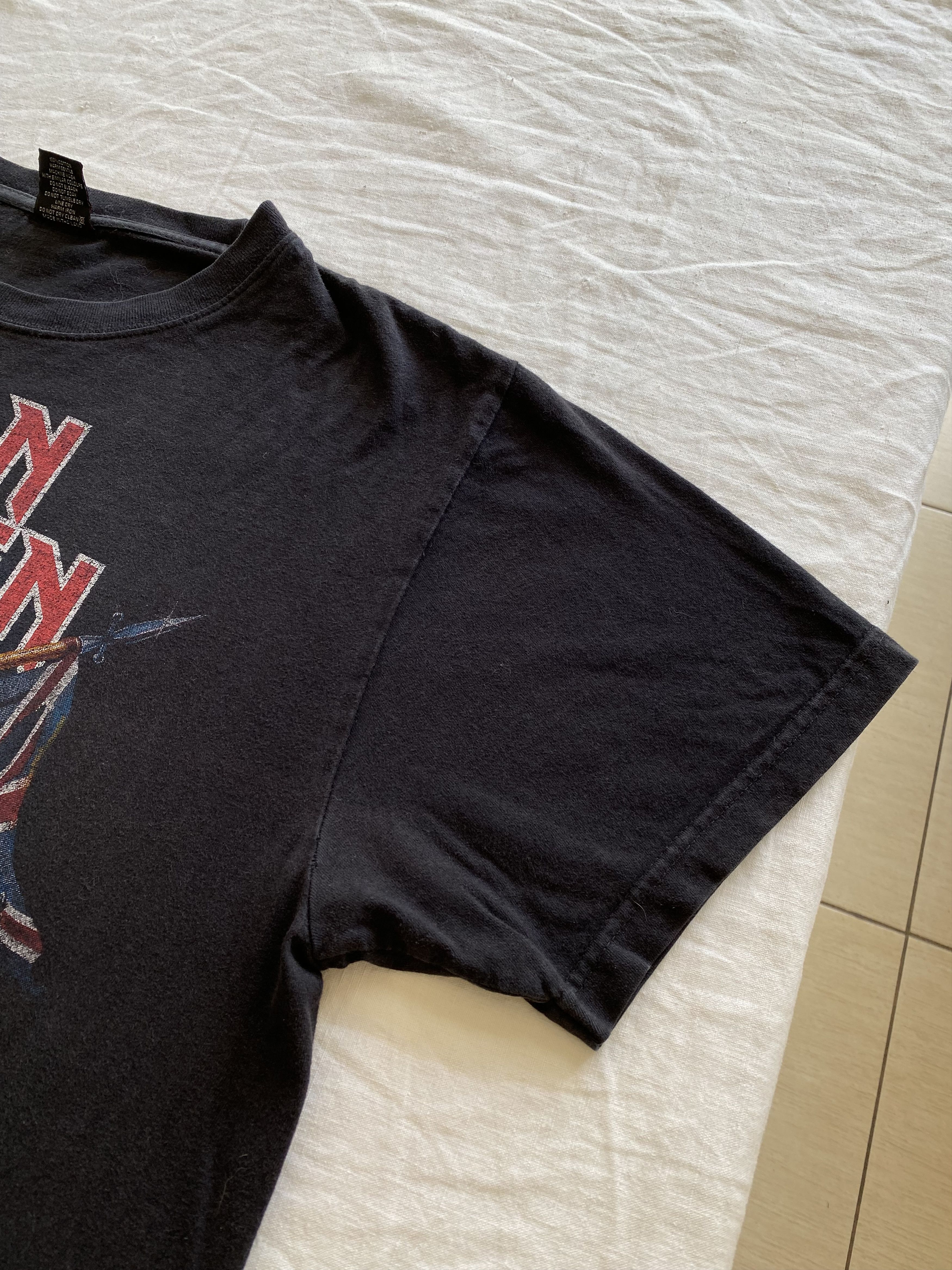 Band Tees Vintage 2000s Iron Maiden The Trooper Rock Band T-shirt Size US L / EU 52-54 / 3 - 15 Thumbnail