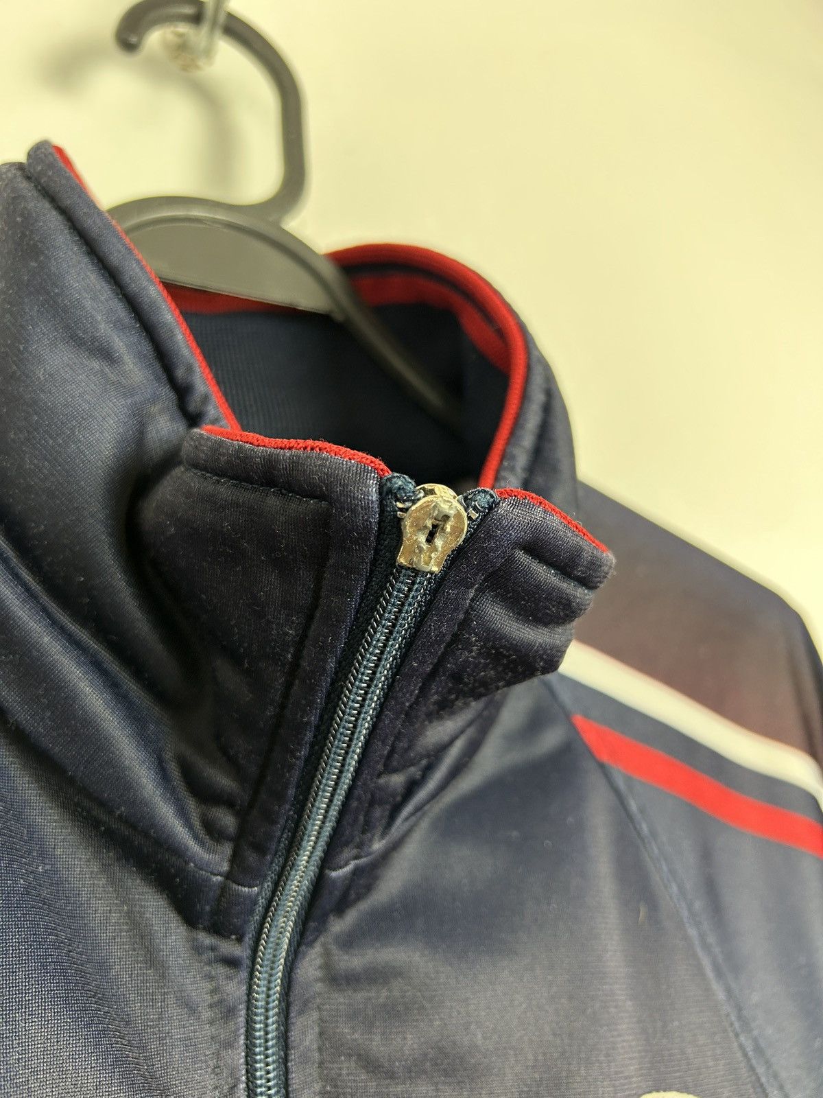 Umbro 90s Vintage Umbro Ajax FC 1997/98 Away Tracksuit Jacket Size US S / EU 44-46 / 1 - 7 Thumbnail