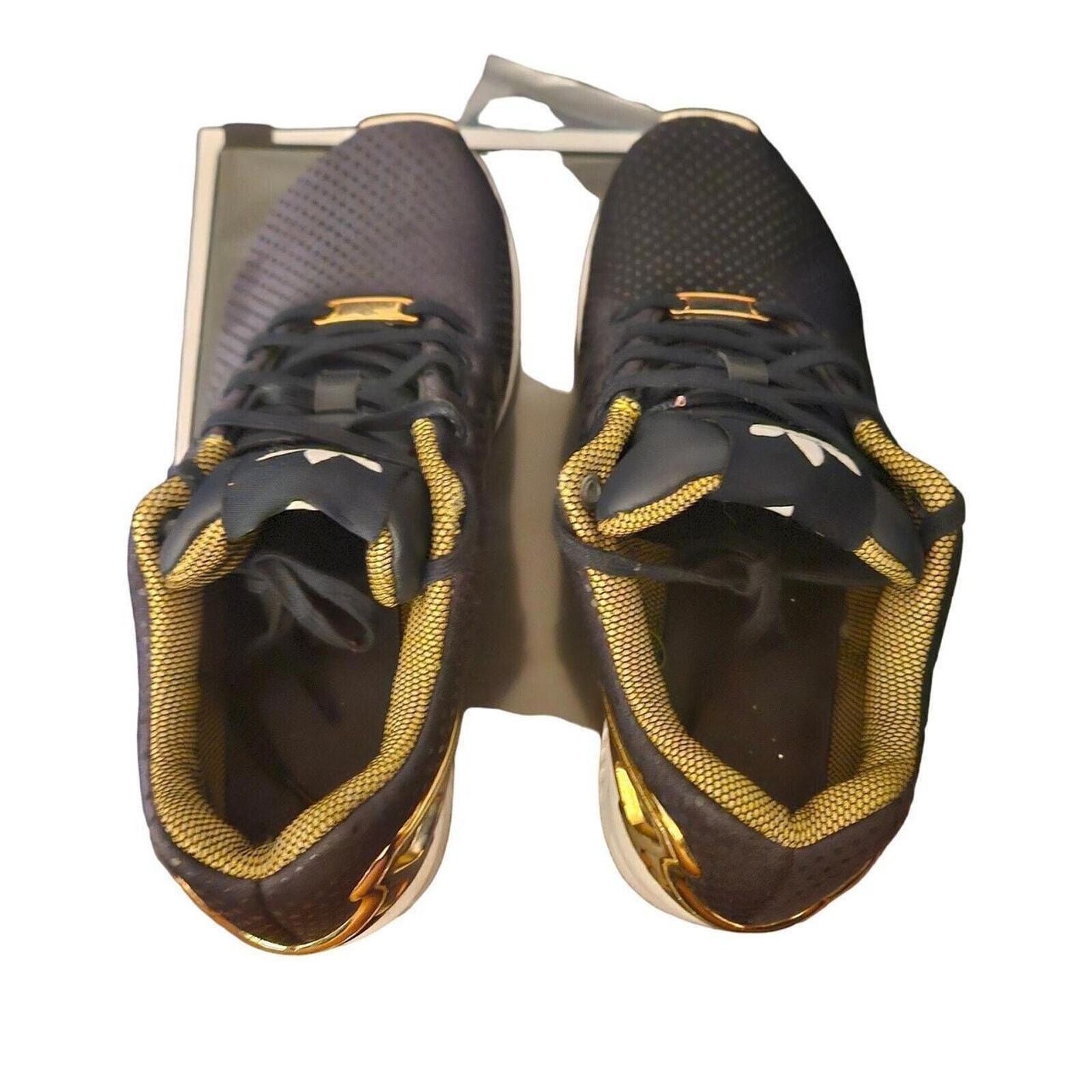 Adidas Elevate your sneaker game with Size US 5.5 / IT 35.5 - 5 Thumbnail