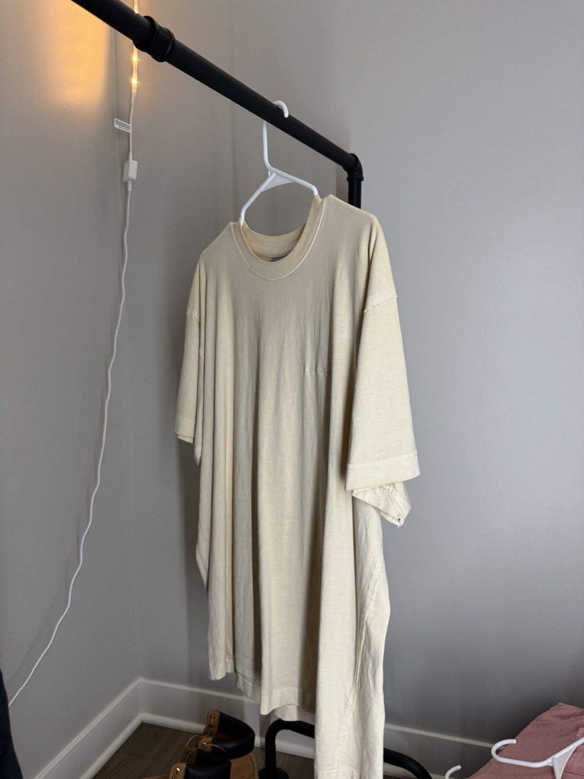 Carhartt Wip Carhartt WIP light yellow t-shirt Size US L / EU 52-54 / 3 - 1 Thumbnail