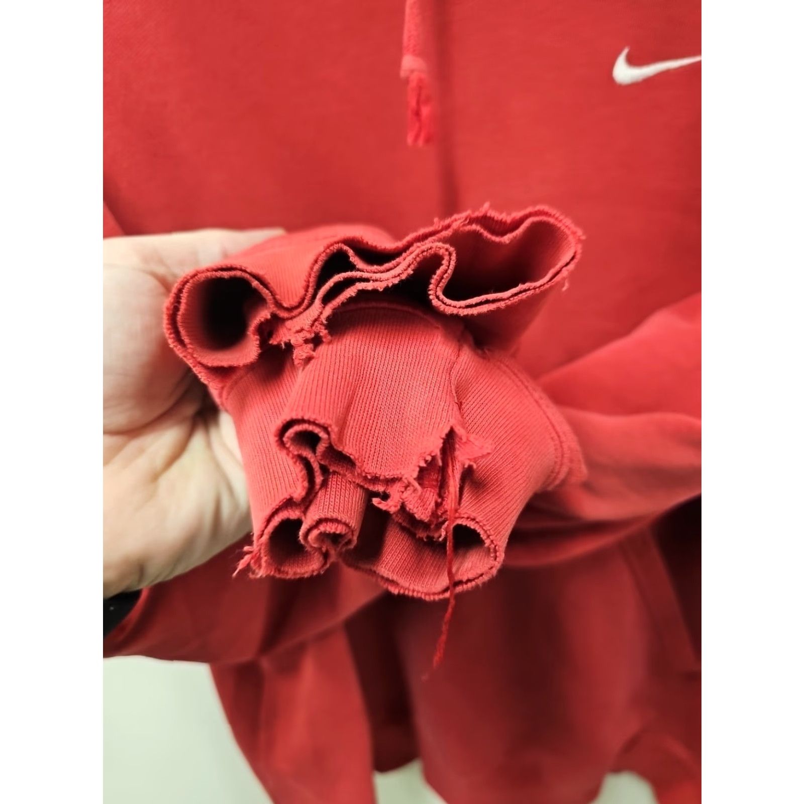 Nike VINTAGE Nike Hoodie Mens L Red 2000s Swoosh Distressed Embroidered Cotton Jersey Pullover 90s Hip Hop Fashion Streetwear Size US L / EU 52-54 / 3 - 4 Thumbnail