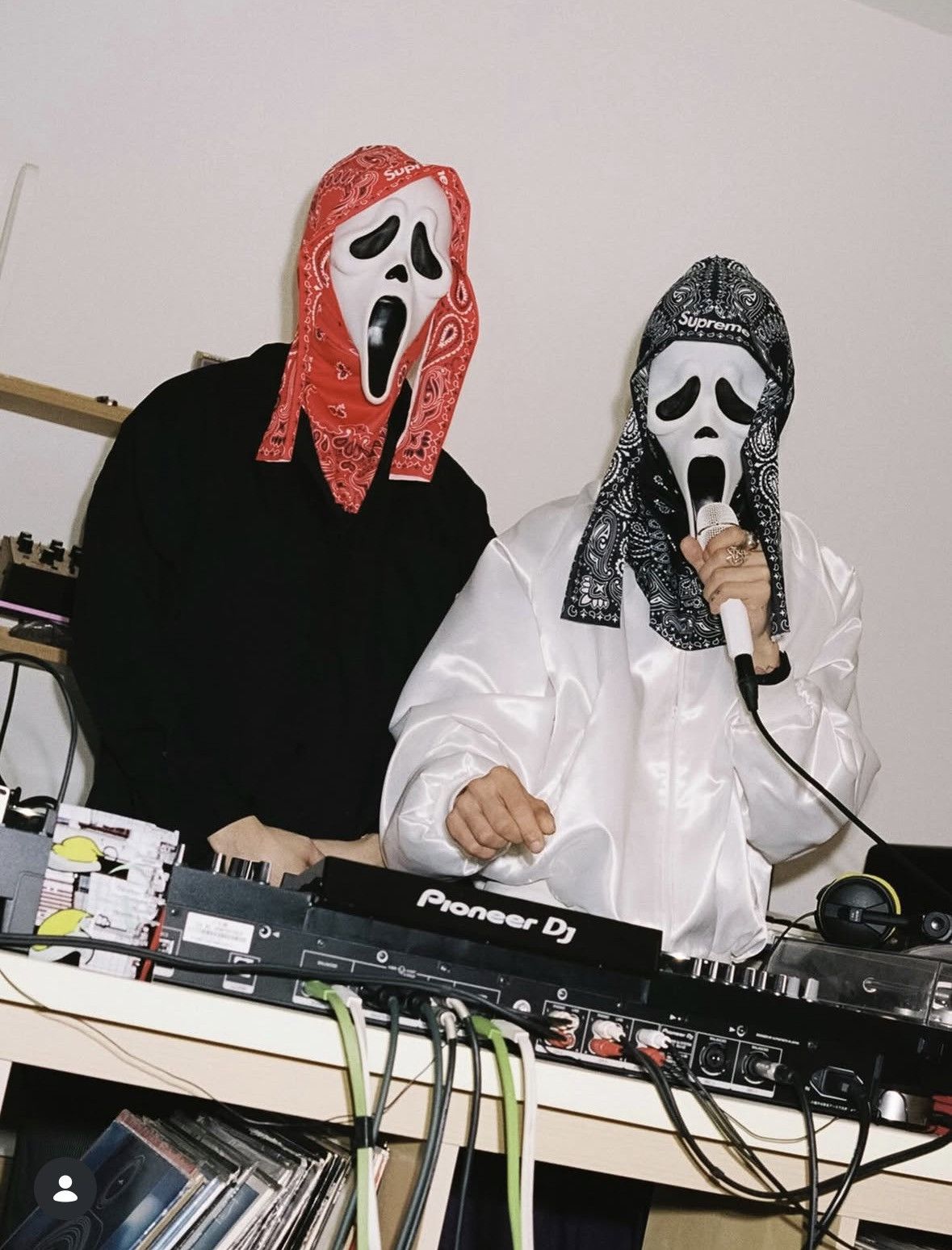 Supreme supreme ghostface mask red Size ONE SIZE - 2 Thumbnail