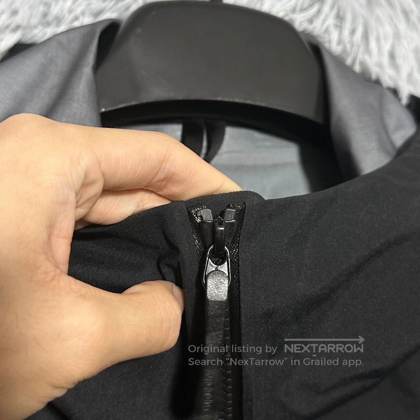 Arc'teryx Arcteryx Alpha SV Jacket Black Hooded Size S. Size US S / EU 44-46 / 1 - 5 Thumbnail