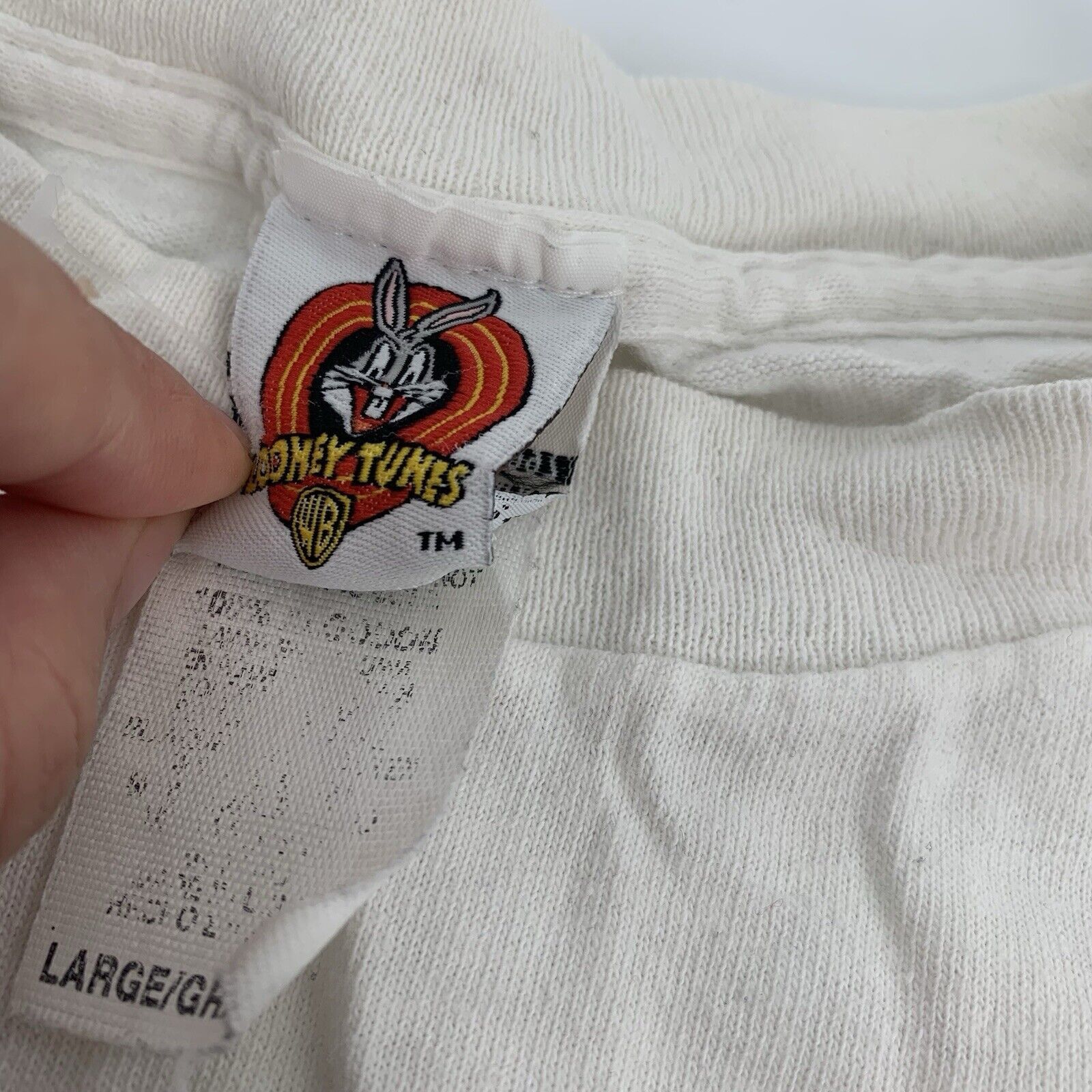 Vintage RARE Vintage 1997 Looney Tunes Taz Snowboarding T-Shirt Size US L / EU 52-54 / 3 - 3 Thumbnail