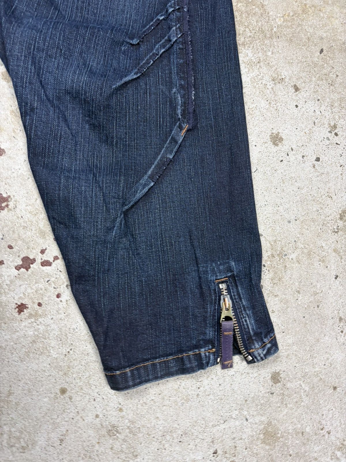 Marithe + Francois Girbaud Marithe Francois Girbaud Cargo Capri Jeans with Zippers Size 29" - 10 Thumbnail