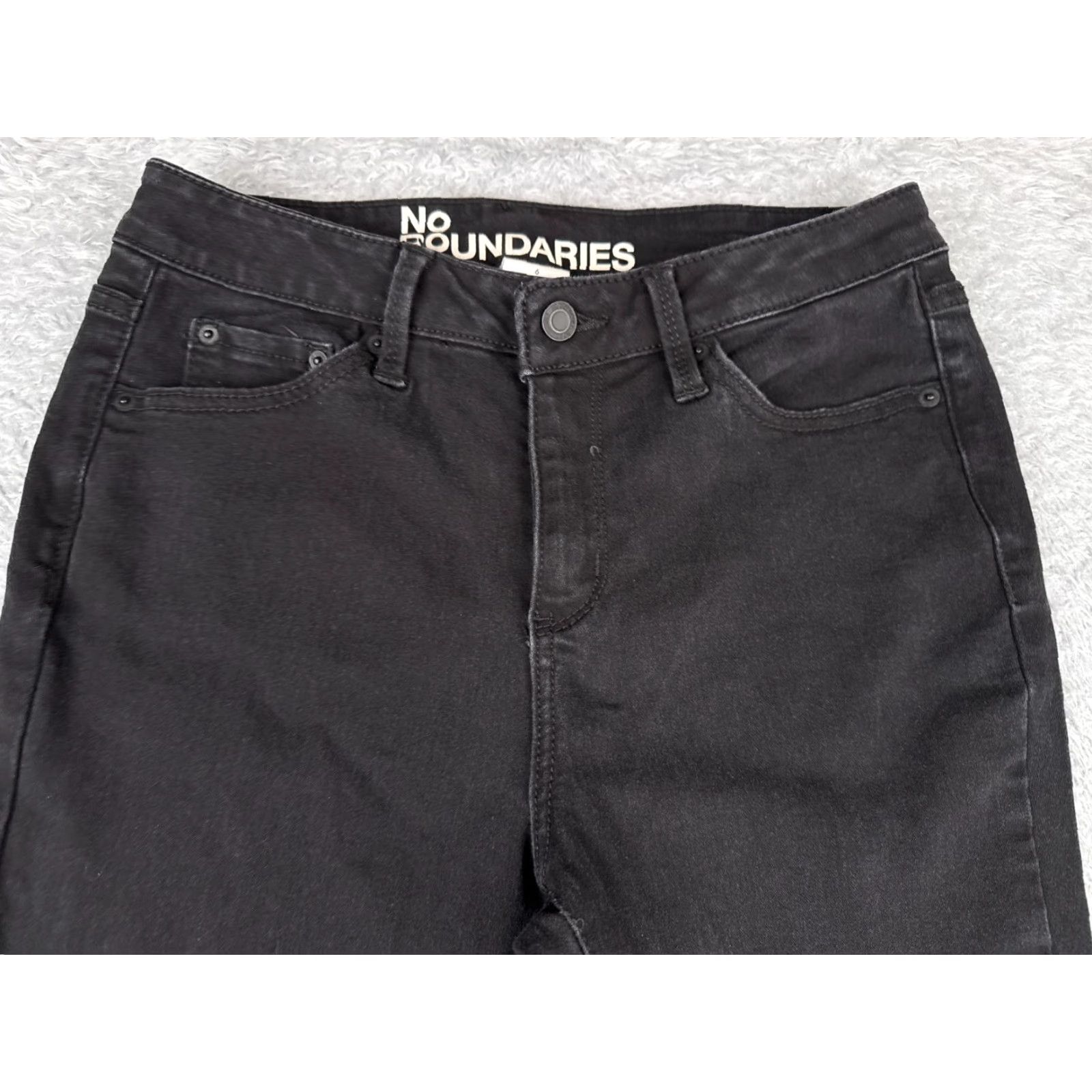 Vintage No Boundaries Jeans Women 6 Black Denim Flared Mid Rise Cotton Blend 28x30 - Vintage? No. Size 28" / US 6 / IT 42 - 4 Thumbnail