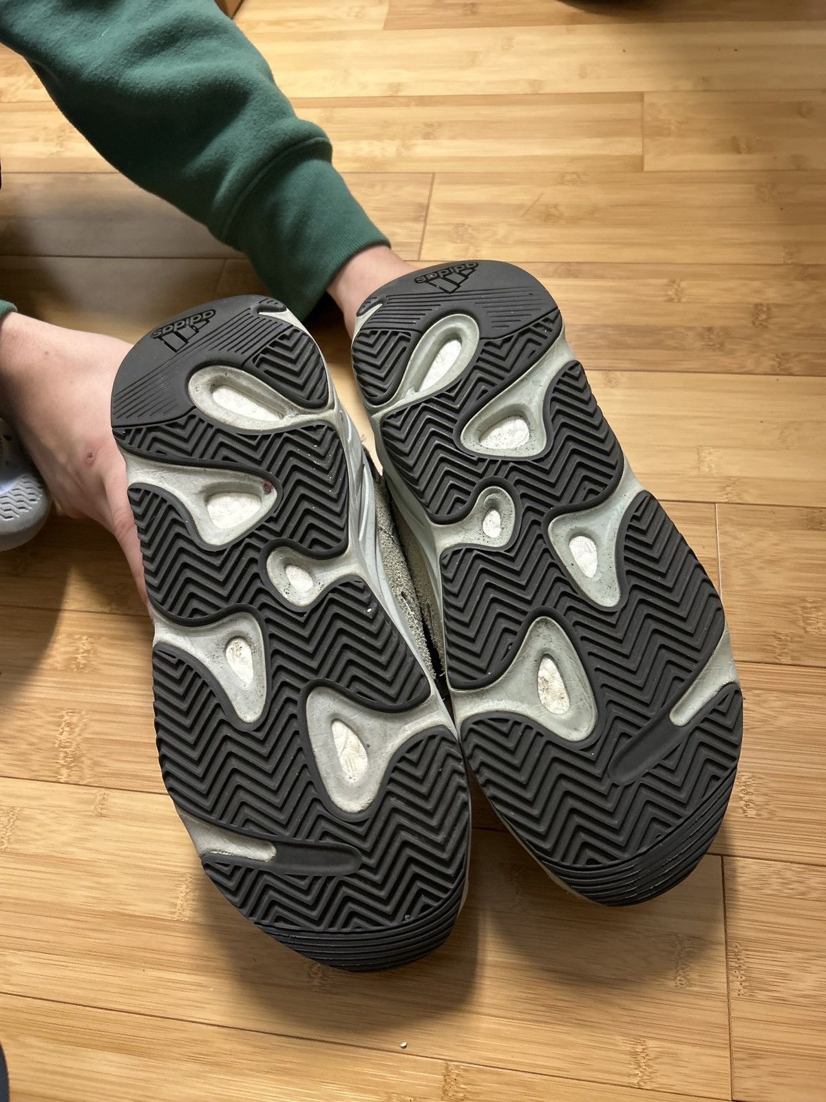 Adidas × Yeezy Yeezy boost 700 salt Size US 10.5 / EU 43-44 - 5 Thumbnail