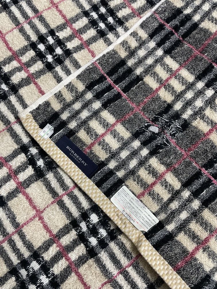 Burberry Burberry nova check towel Size ONE SIZE - 4 Thumbnail