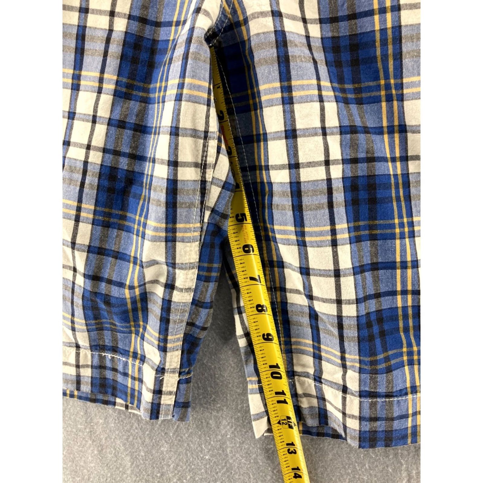 American Eagle Outfitters American Eagle Outfitters Shorts Mens 32 Navy Blue White Plaid Chino Longer Size US 32 / EU 48 - 4 Thumbnail