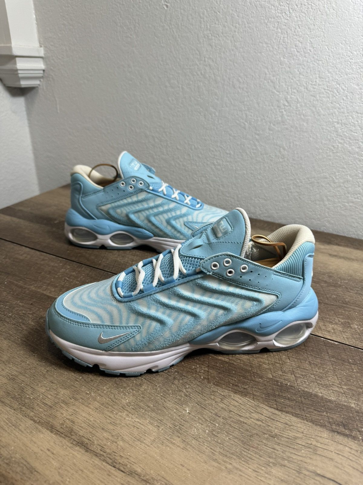 Nike Size 9 - Nike Air Max TW Men's Shoes Ocean Bliss-Blue Size US 9 / EU 42 - 2 Thumbnail