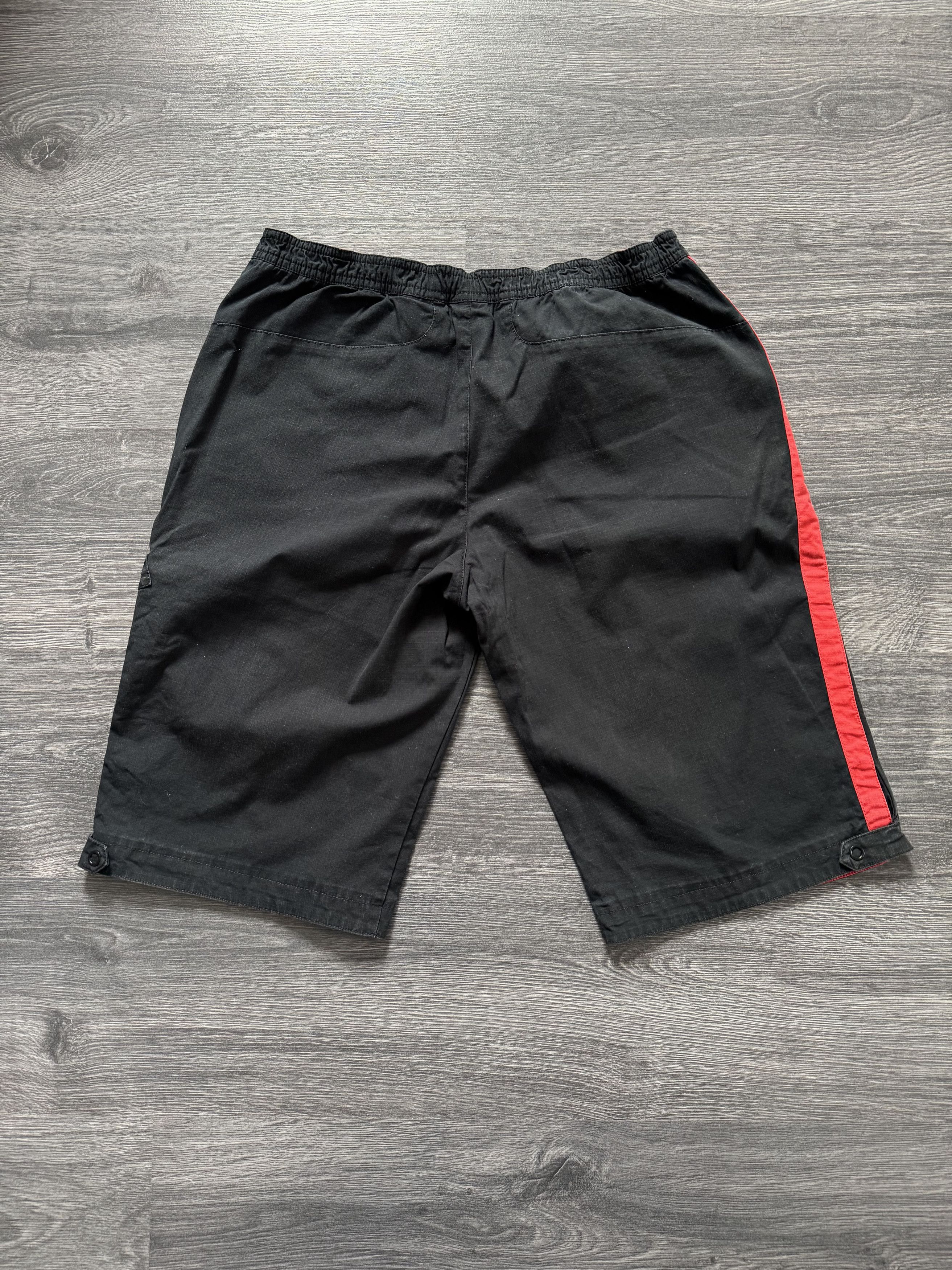 Nike × Vintage Vintage Nike Swoosh Women’s Y2K Cargo Shorts Size 34" / US 12 / IT 48 - 2 Thumbnail