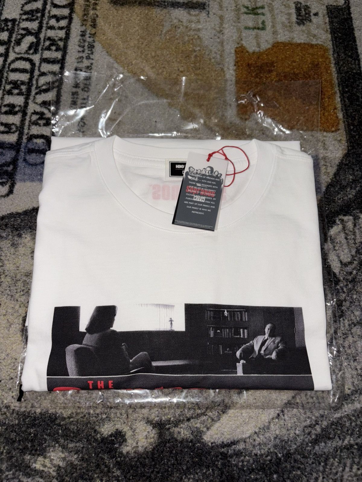 Kith Kith x The Sopranos Family Redefined Vintage Tee White Size US L / EU 52-54 / 3 - 2 Thumbnail