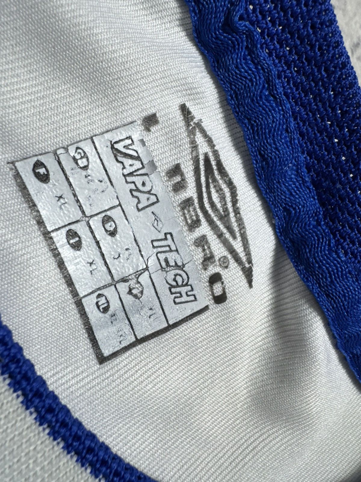 Umbro Umbro FC Chelsea Lampard #8 2003/2004 Vintage Soccer Jersey Size US XL / EU 56 / 4 - 7 Thumbnail