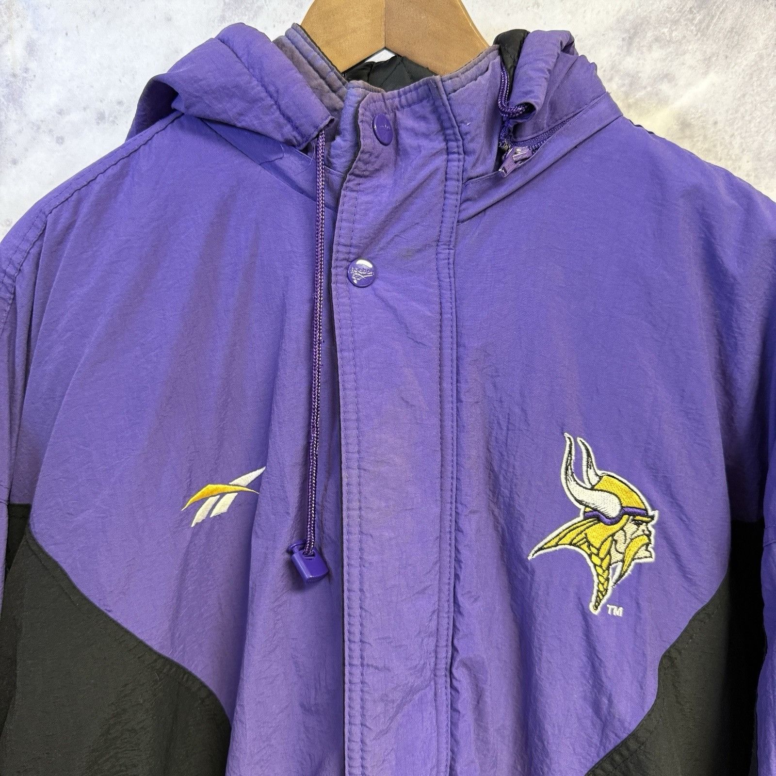 Pro Line Vintage Minnesota Vikings Reebok Proline Puffer Jacket Size US XL / EU 56 / 4 - 3 Thumbnail