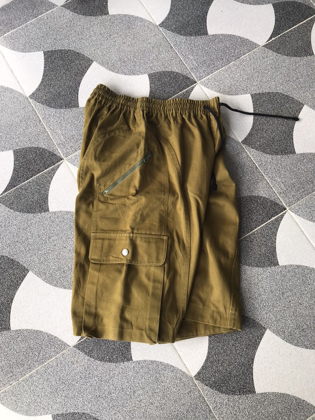 image of Jean Paul Gaultier Shorts in Green, Men's (Size 31)