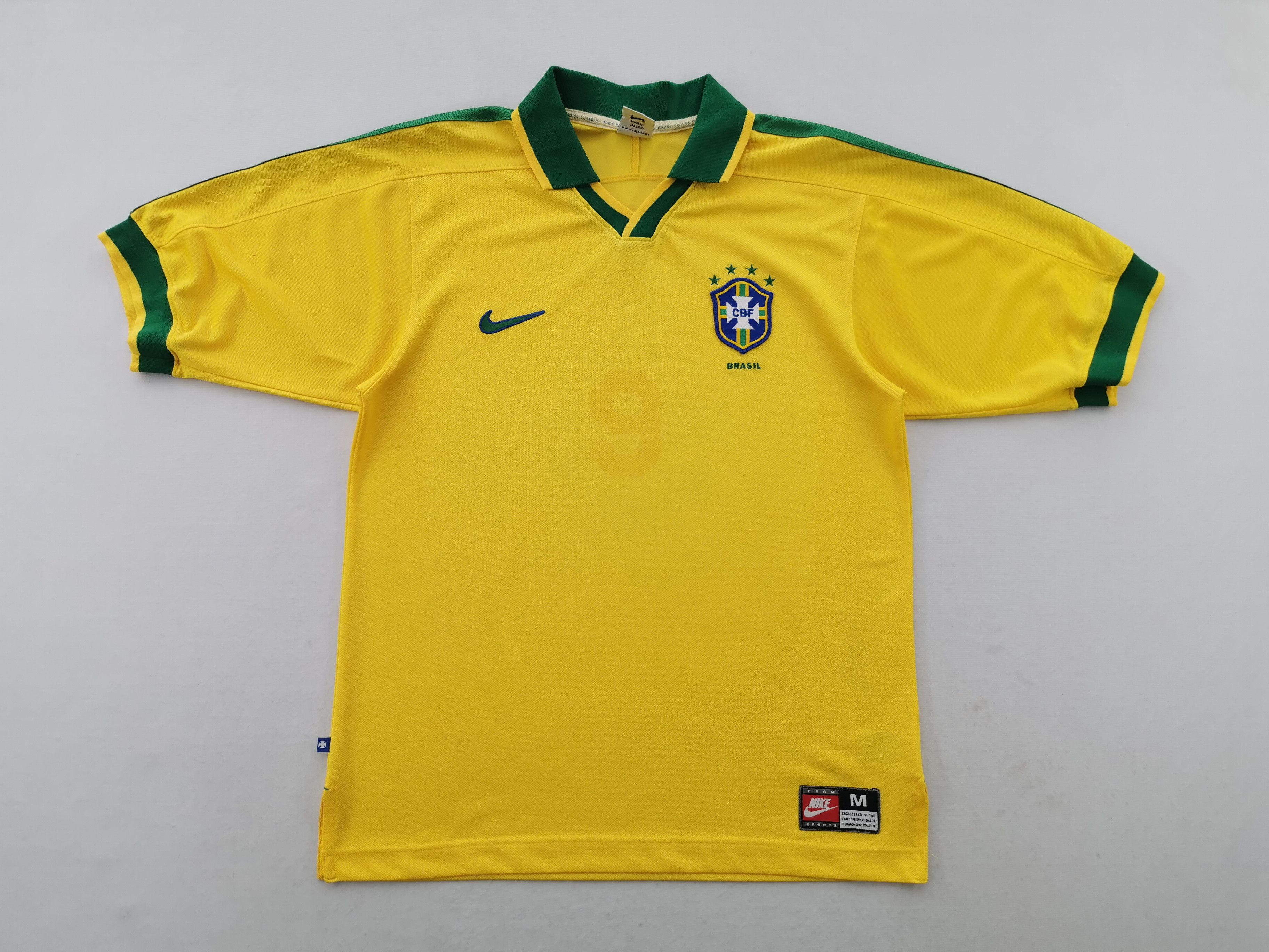 Nike Vintage 90s Brazil Ronaldo #9 WorldCup Football by Nike Size US M / EU 48-50 / 2 - 3 Thumbnail