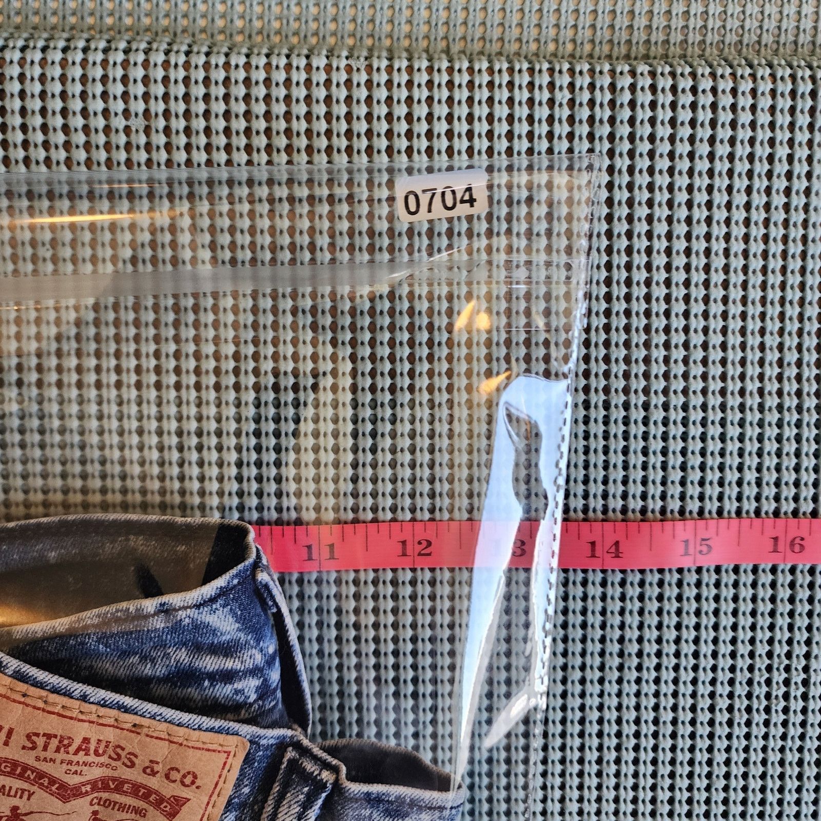 Levi's Levi's Women's Booty Shorts Waist 26 Acid Wash Short Shorts Size 26" / US 2 / IT 38 - 7 Thumbnail